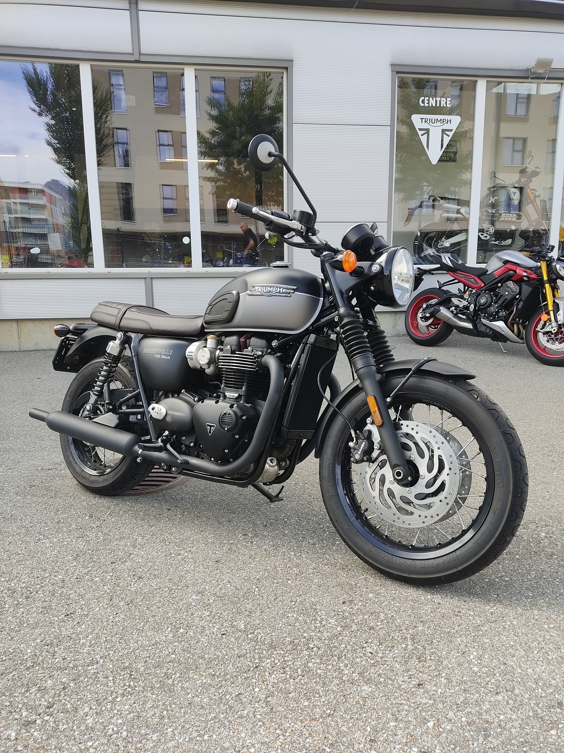 TRIUMPH Bonneville T120 Black