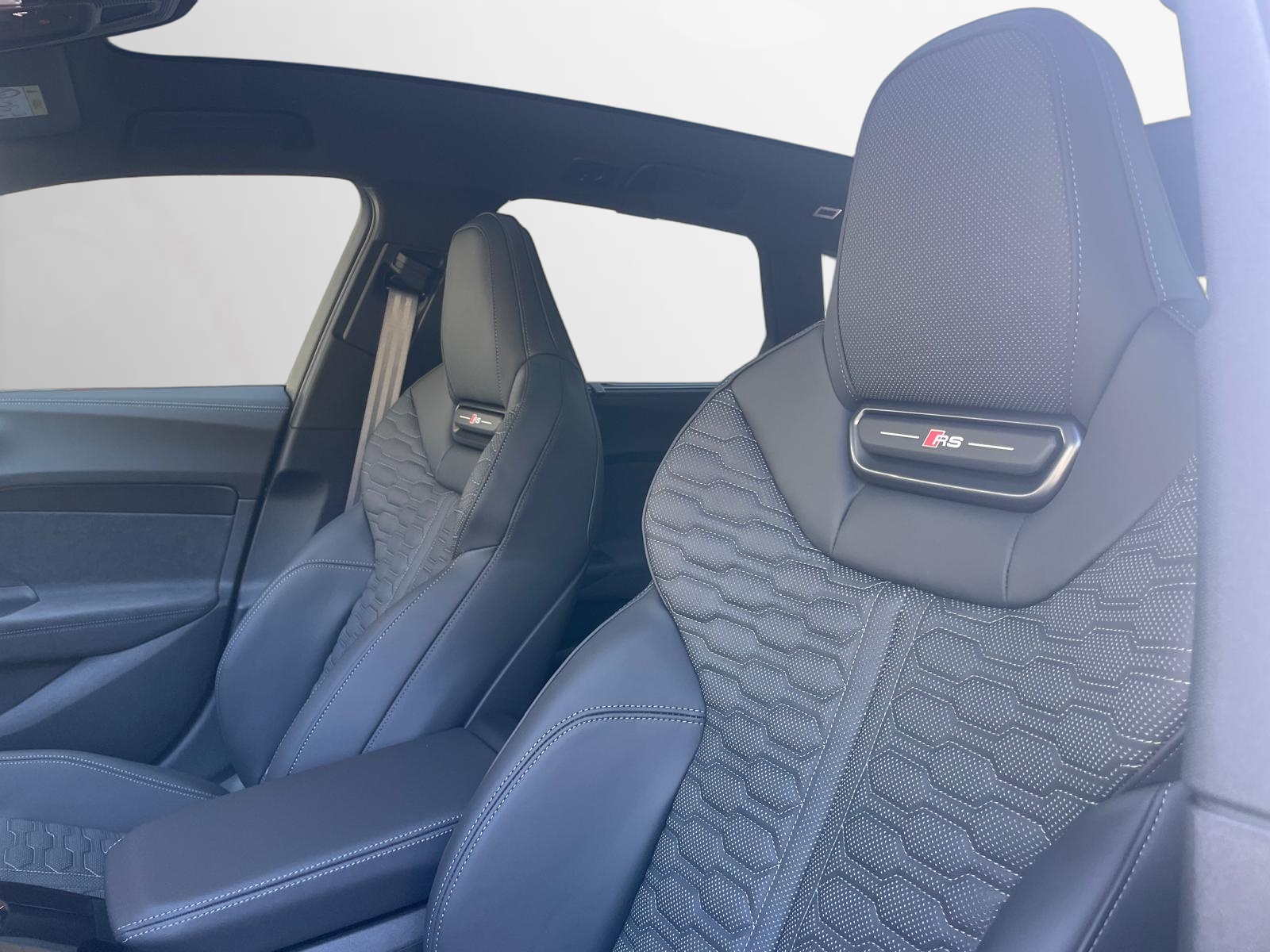 AUDI RS 5 Avant TFSI 470 kW Tiptronic quattro-image-5
