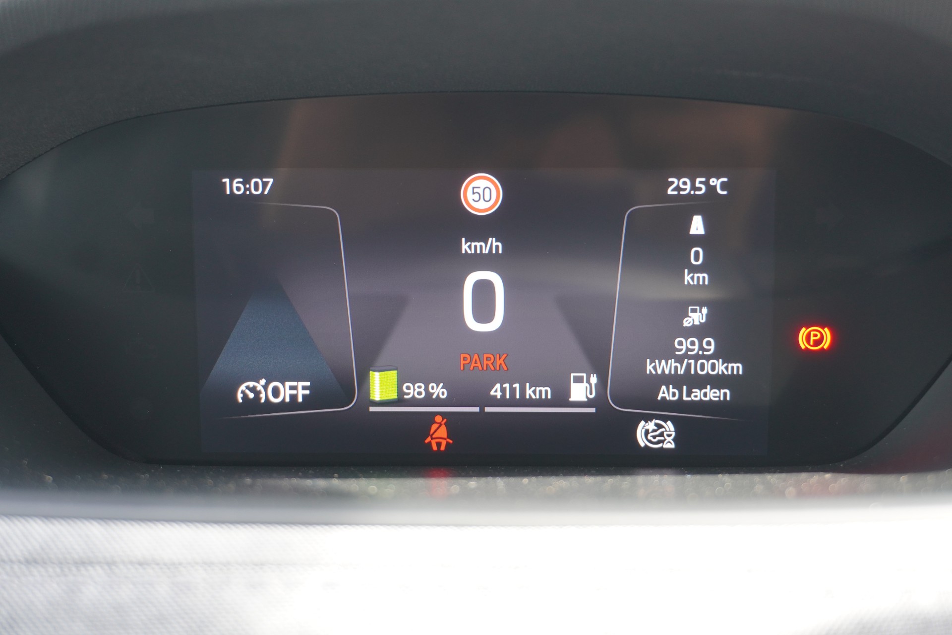 SKODA Enyaq iV 80-image-31