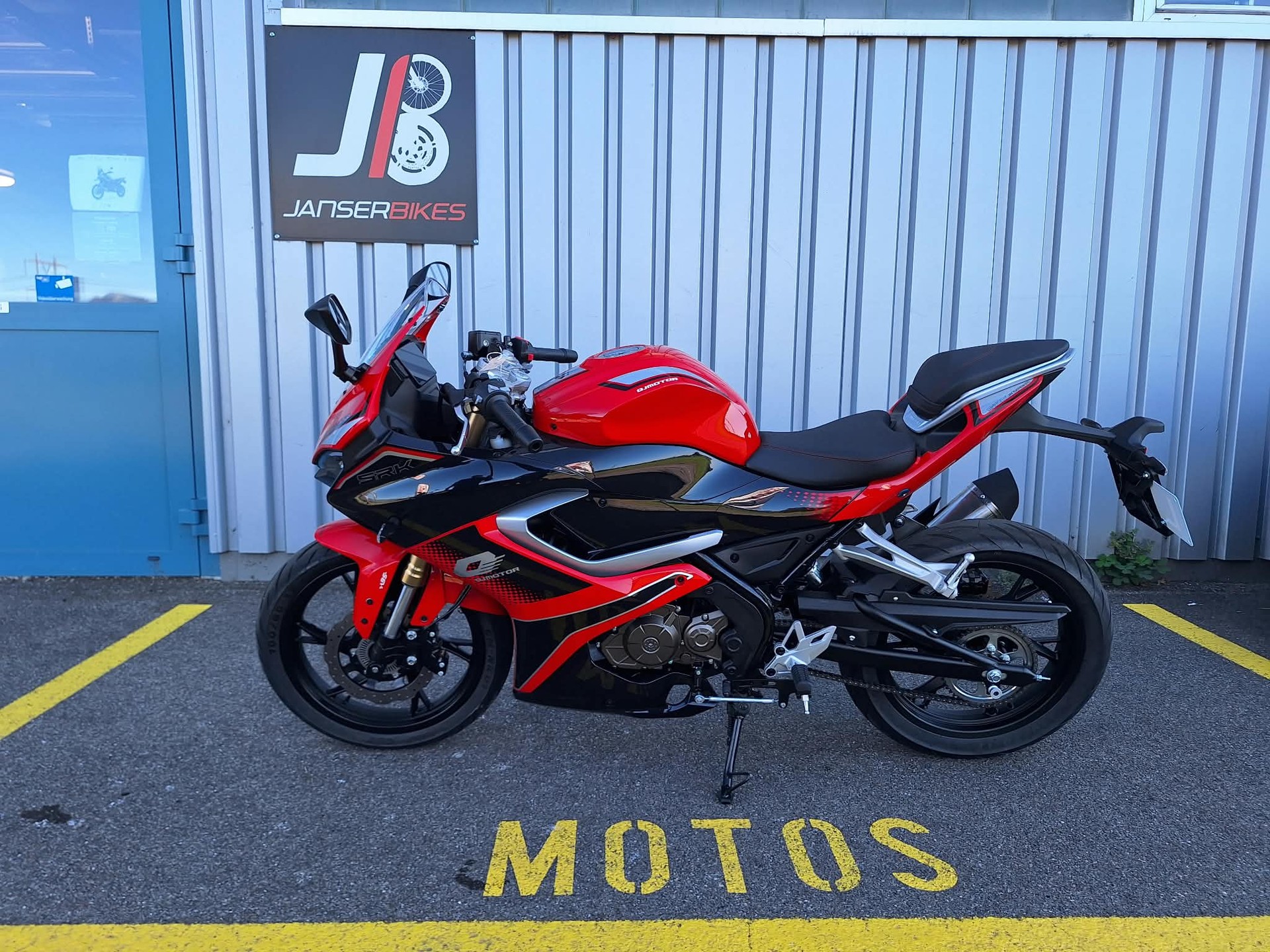 QJ SRK 125 R-image-1