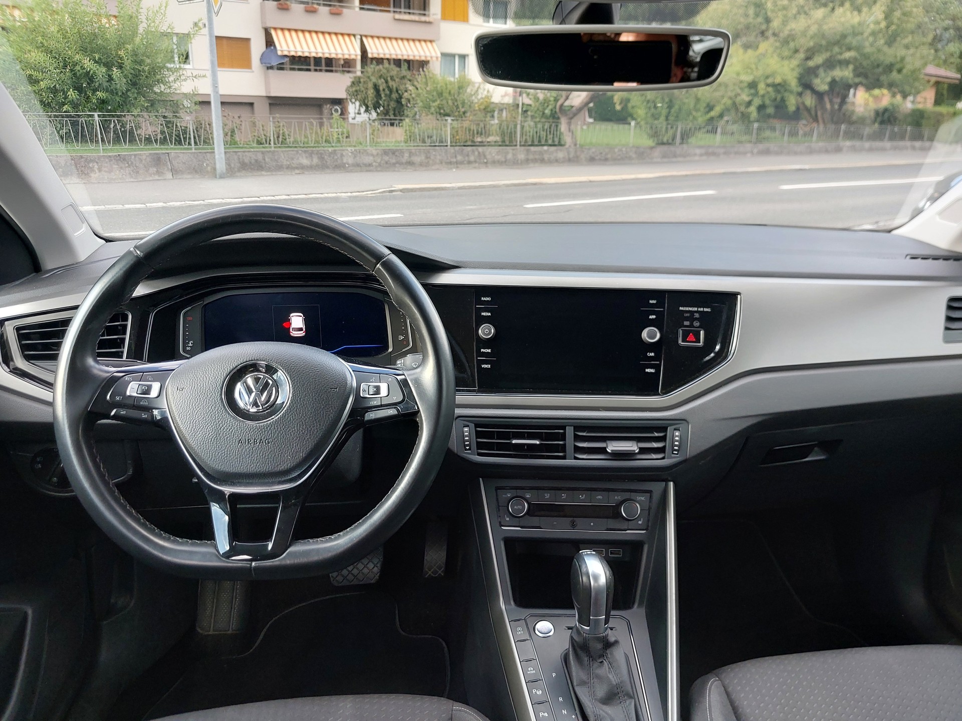 VW Polo 1.0 TSI BMT Comfortline DSG-image-4