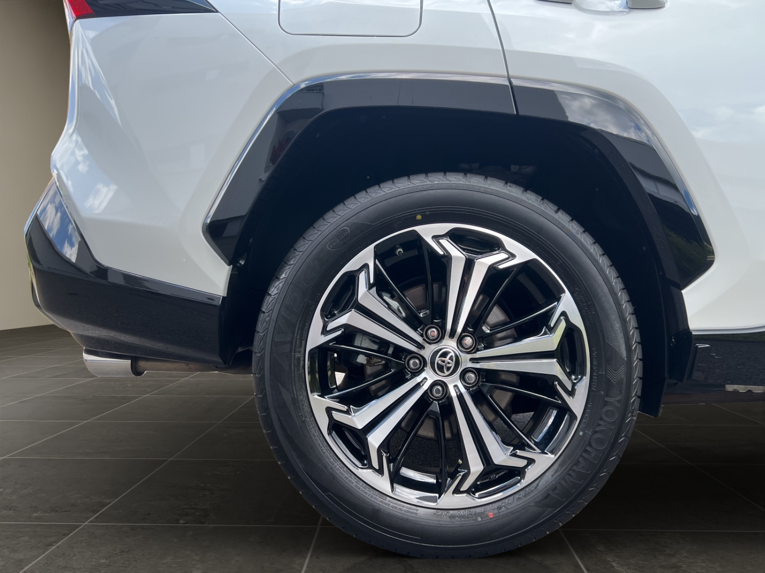 TOYOTA RAV4 2.5 Plug-In-Hybrid Platinum-image-24