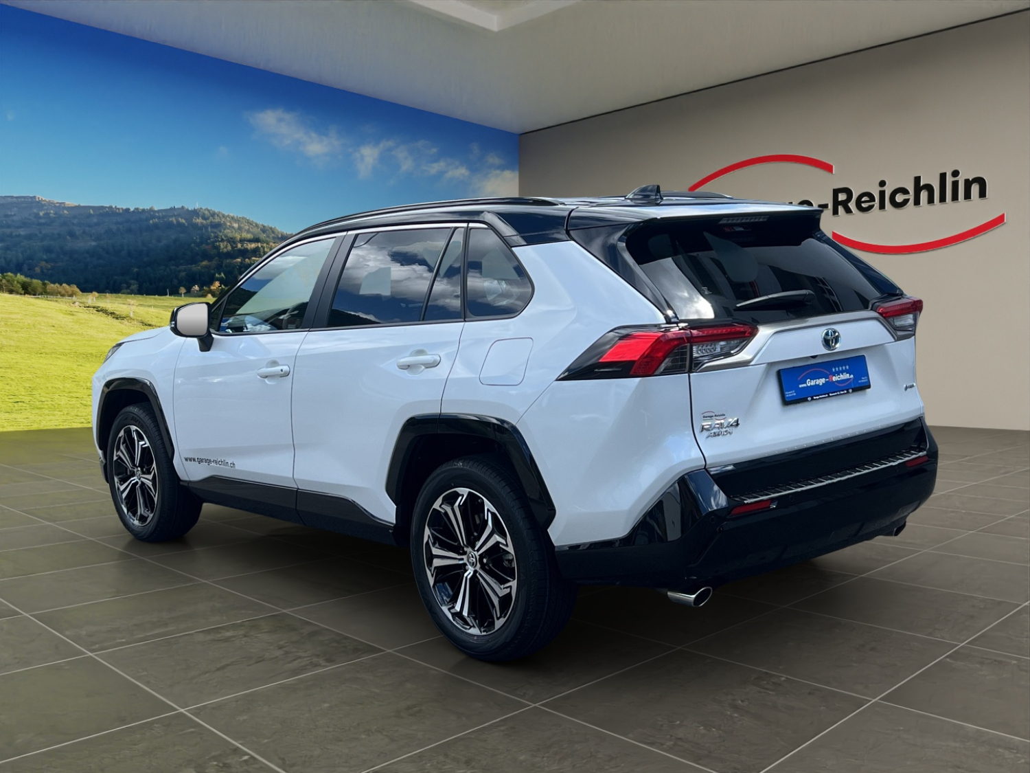 TOYOTA RAV4 2.5 Plug-In-Hybrid Platinum-image-2