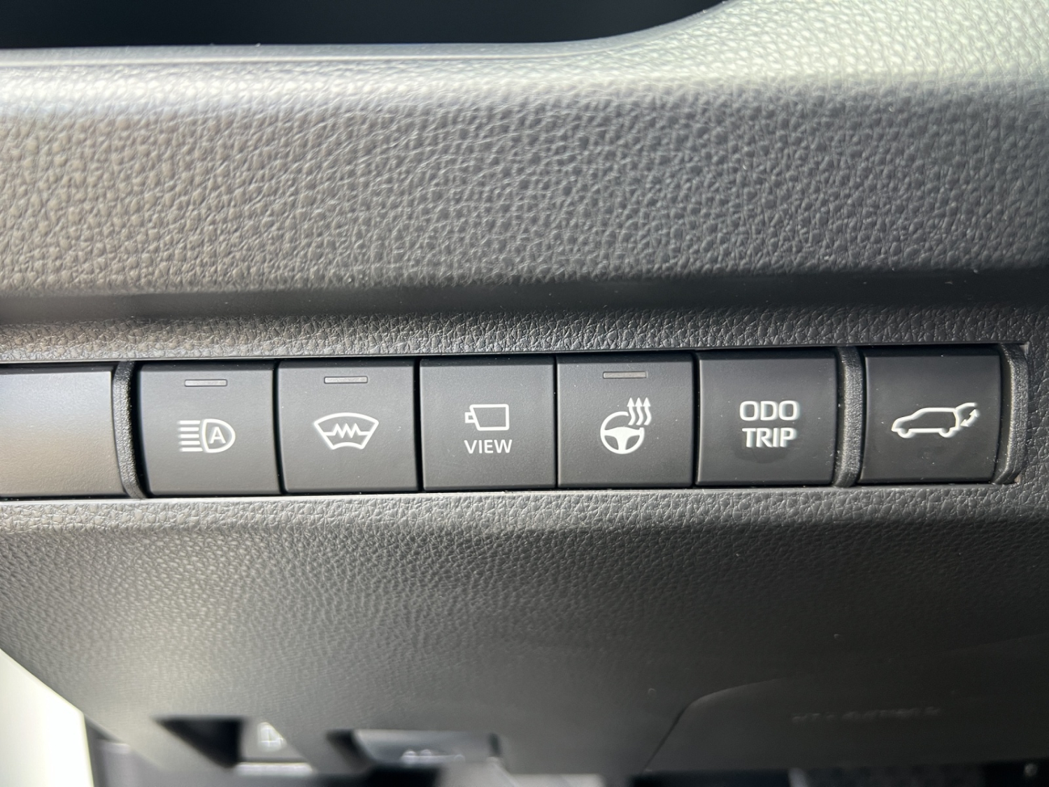 TOYOTA RAV4 2.5 Plug-In-Hybrid Platinum-image-17