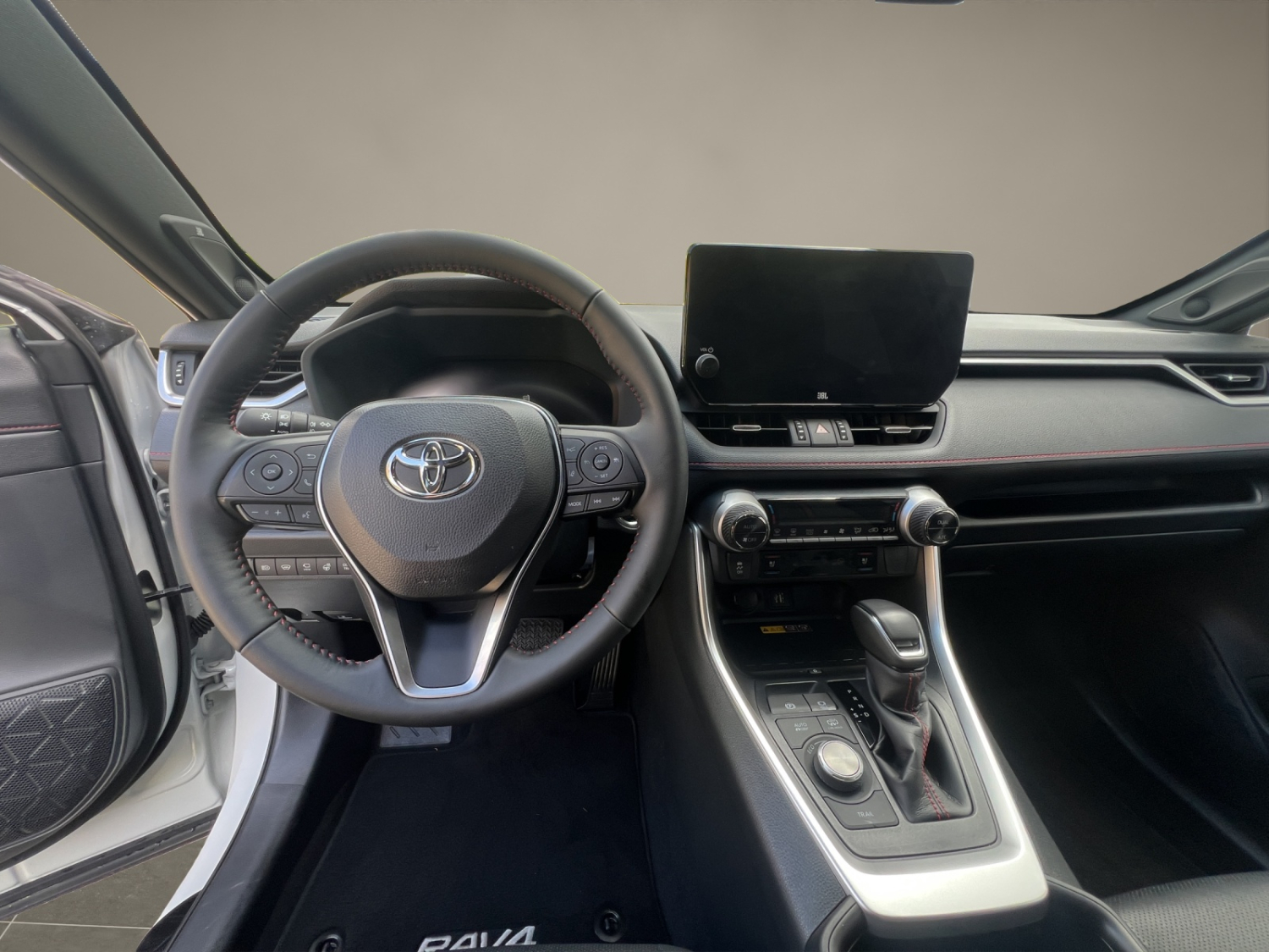 TOYOTA RAV4 2.5 Plug-In-Hybrid Platinum-image-10