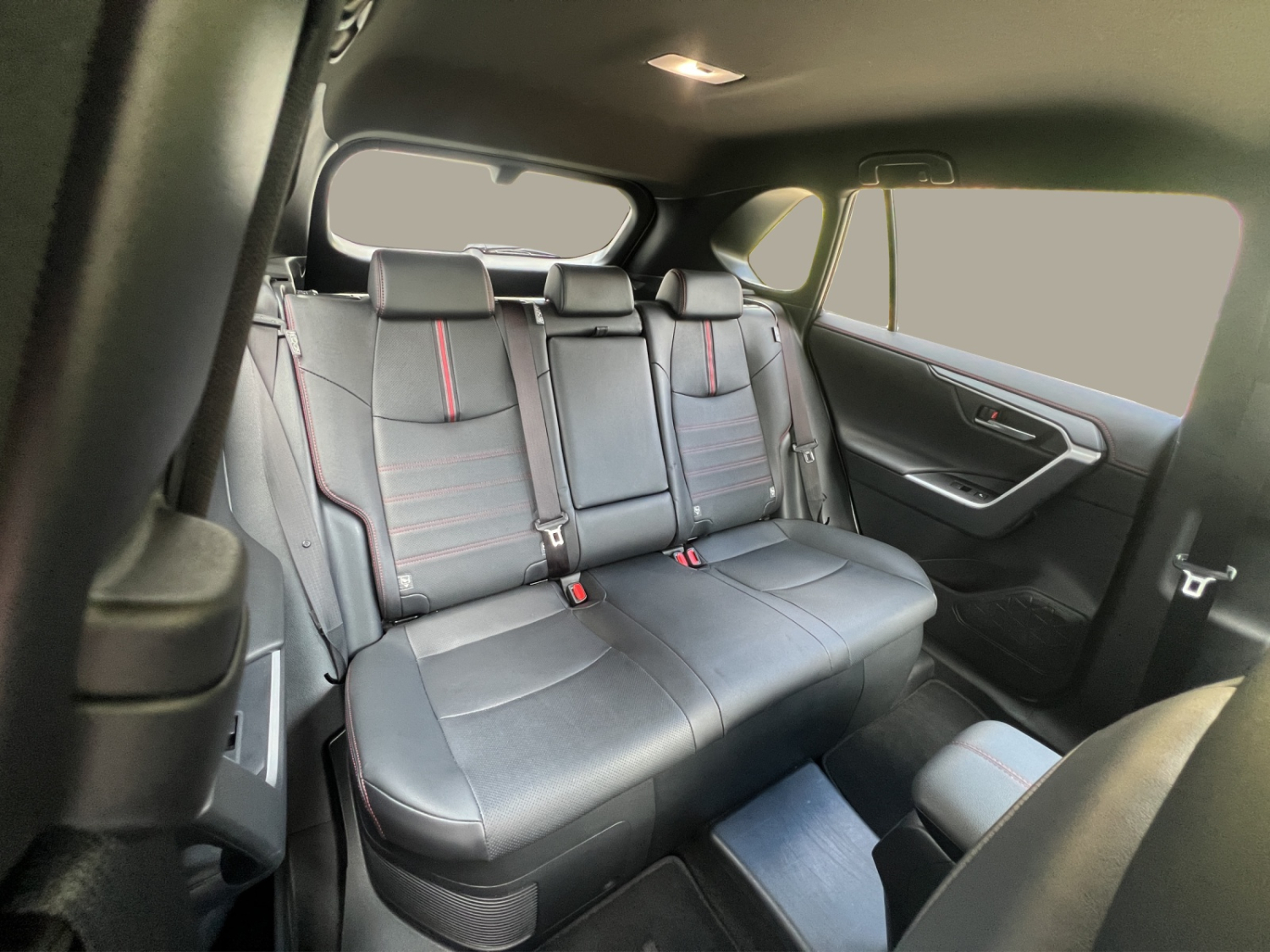 TOYOTA RAV4 2.5 Plug-In-Hybrid Platinum-image-21