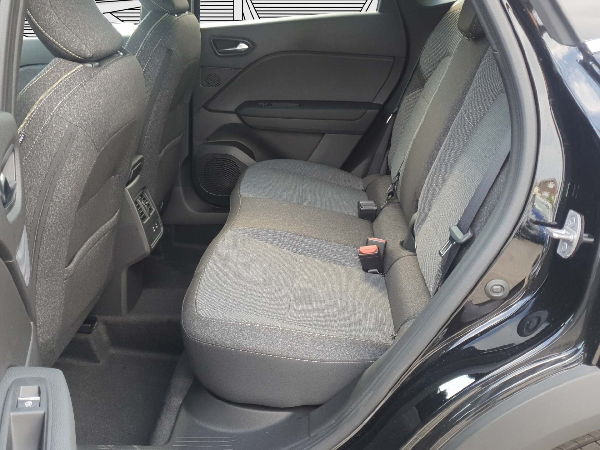MITSUBISHI Grandis 1.3 MH ALL-NEW Intense Auto.-image-11