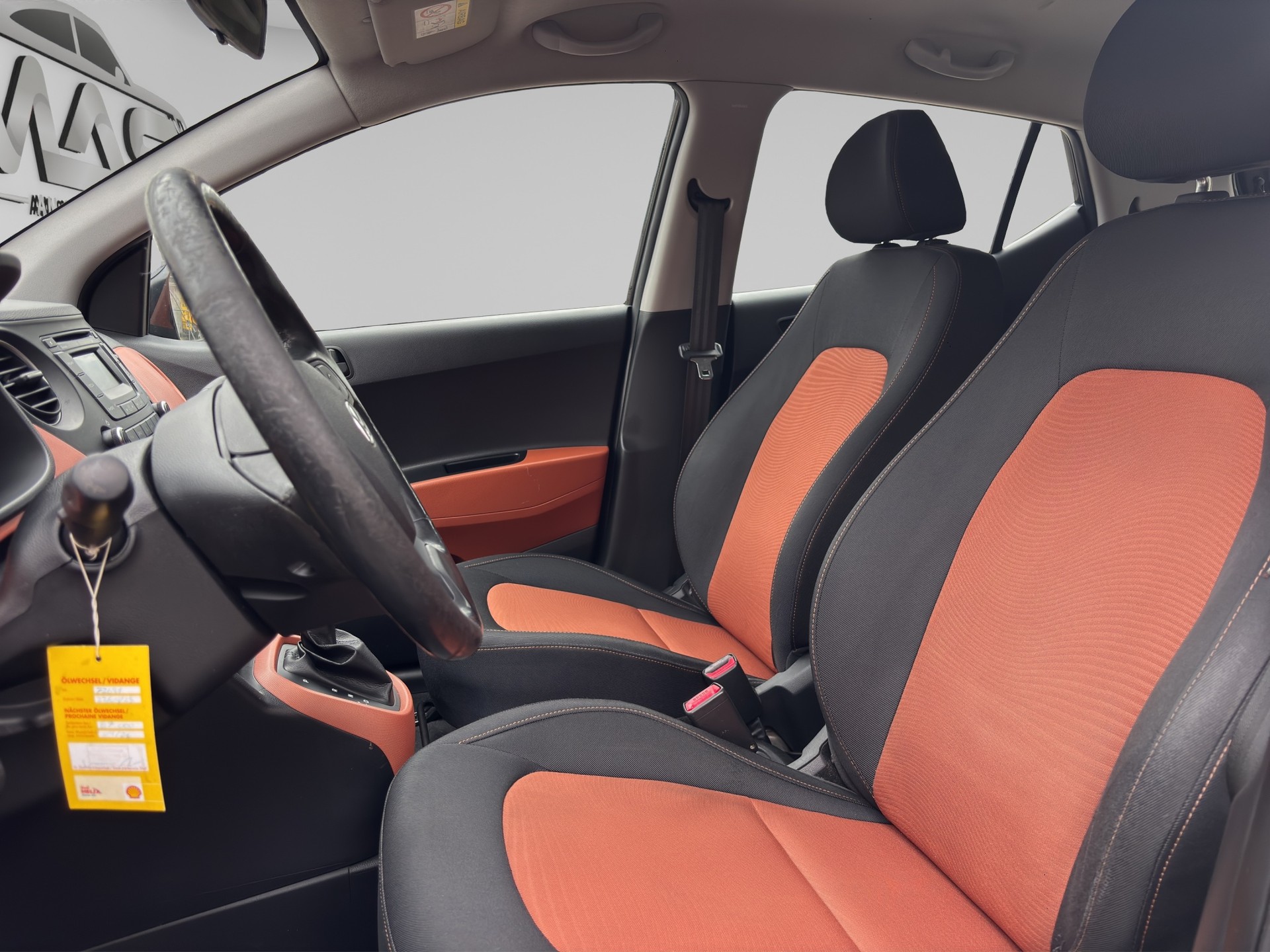 HYUNDAI i10 1.2 Style Automatic-image-8