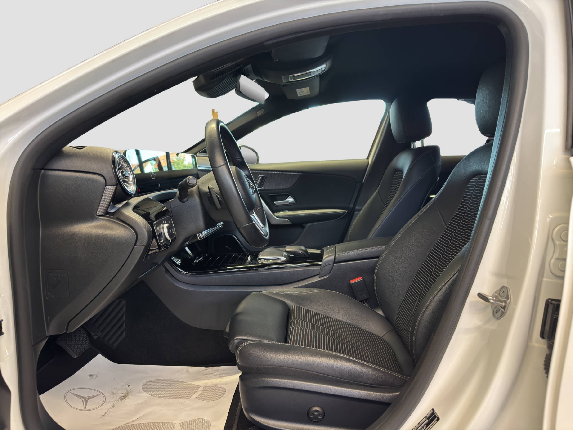MERCEDES-BENZ A 180 Night Star-image-6