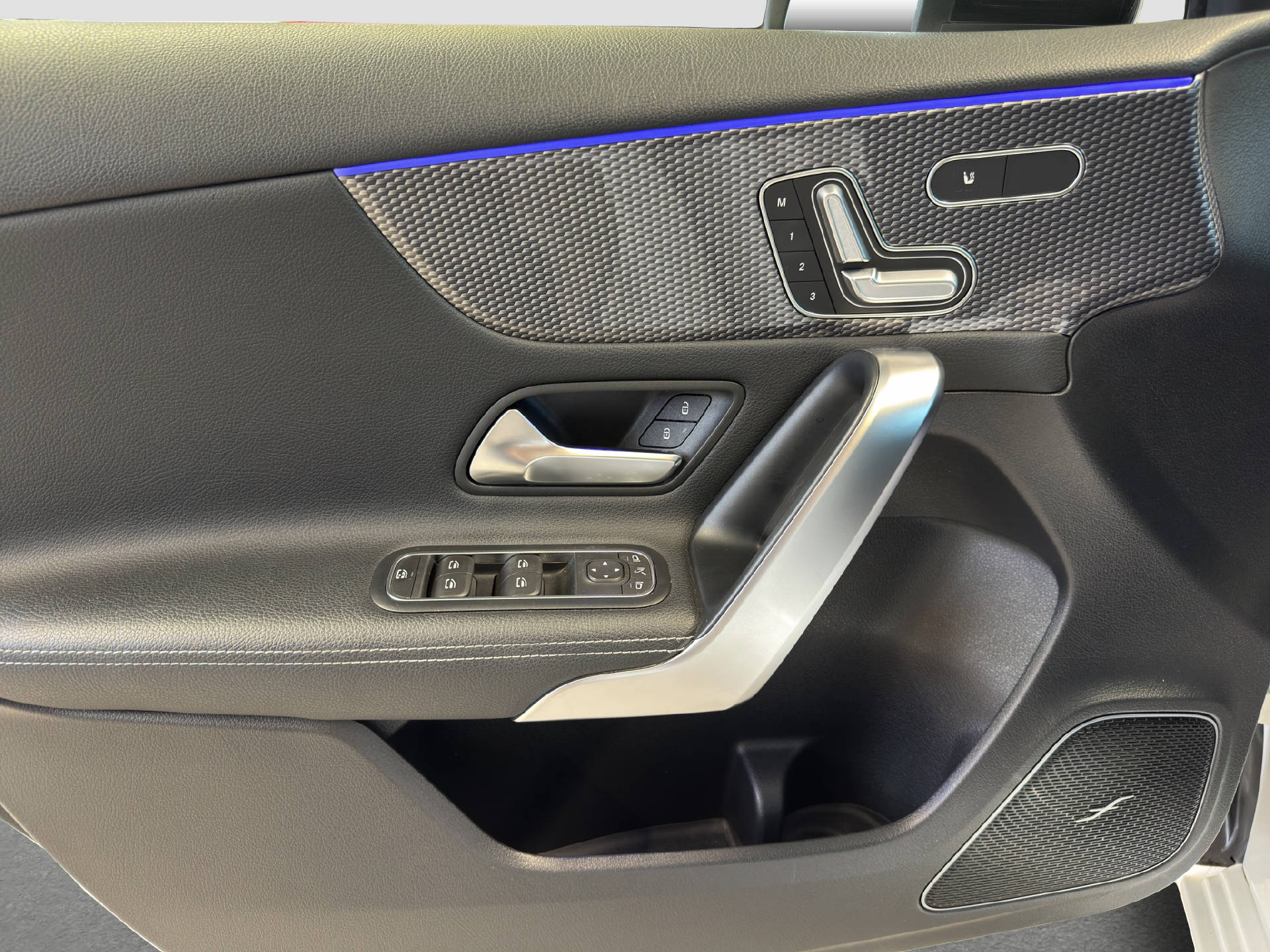 MERCEDES-BENZ A 180 Night Star-image-11