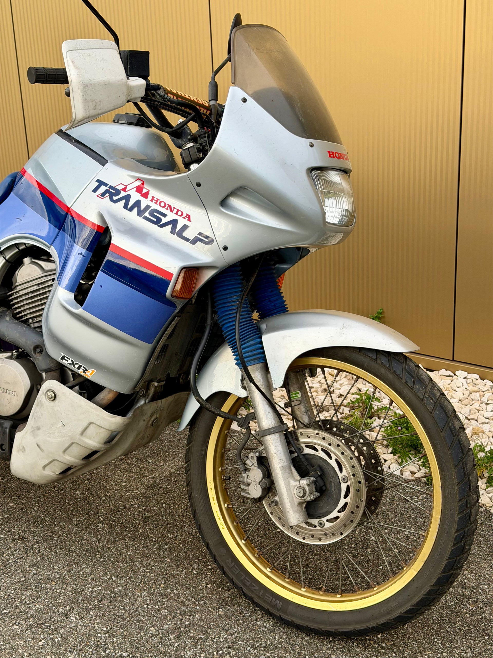 HONDA XL 600 V Transalp-showroom-element-1