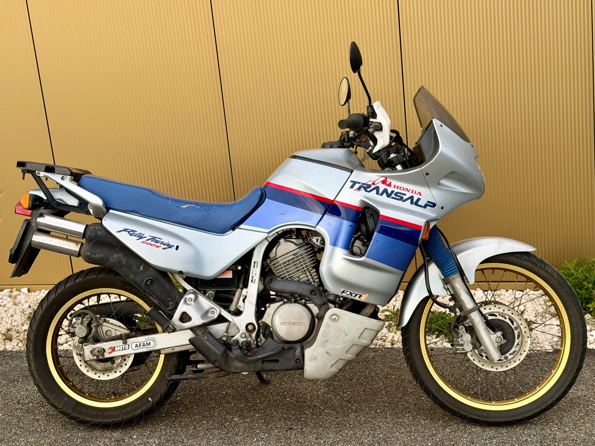 HONDA XL 600 V Transalp-showroom-element-3
