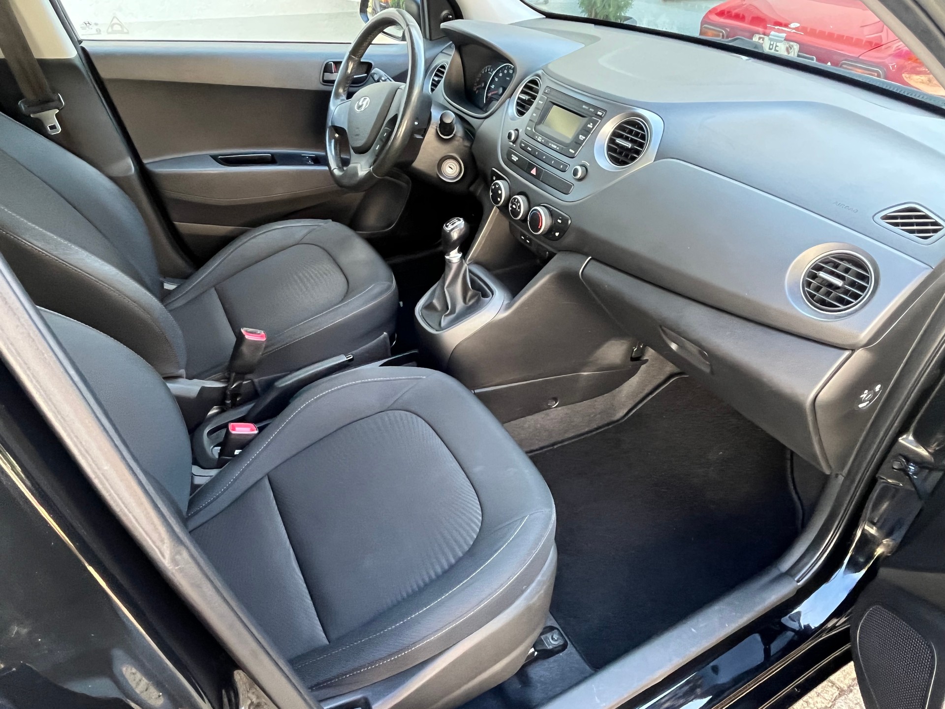 HYUNDAI i10 1.0 Amplia-image-3