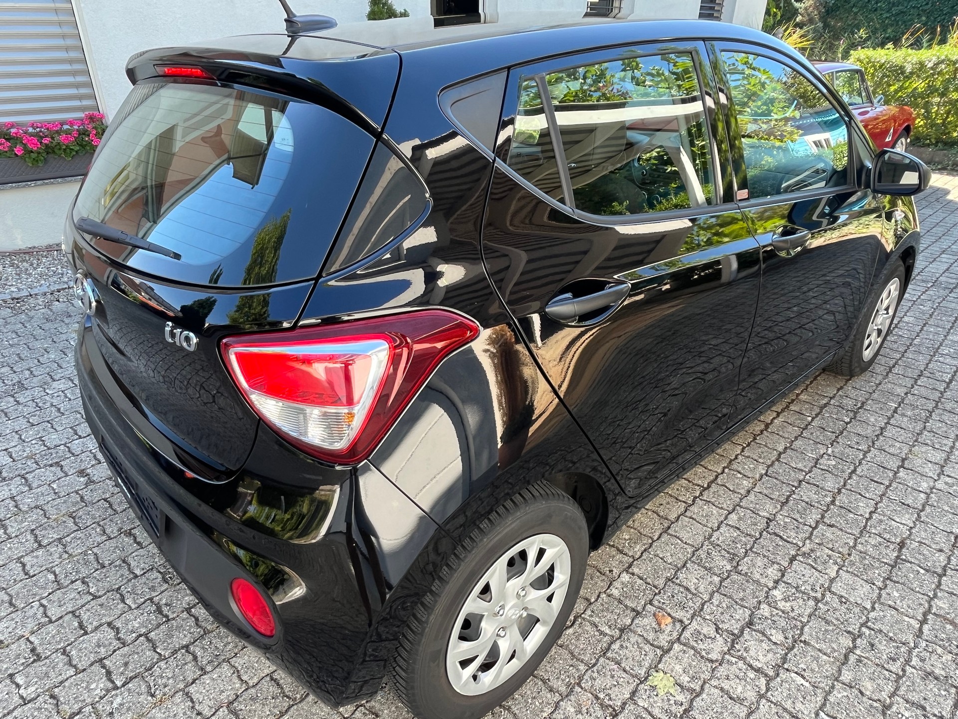 HYUNDAI i10 1.0 Amplia-image-1