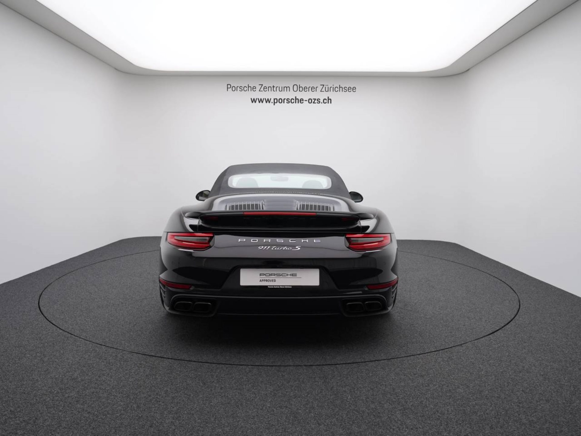 PORSCHE 911 Turbo S Cabriolet-image-5