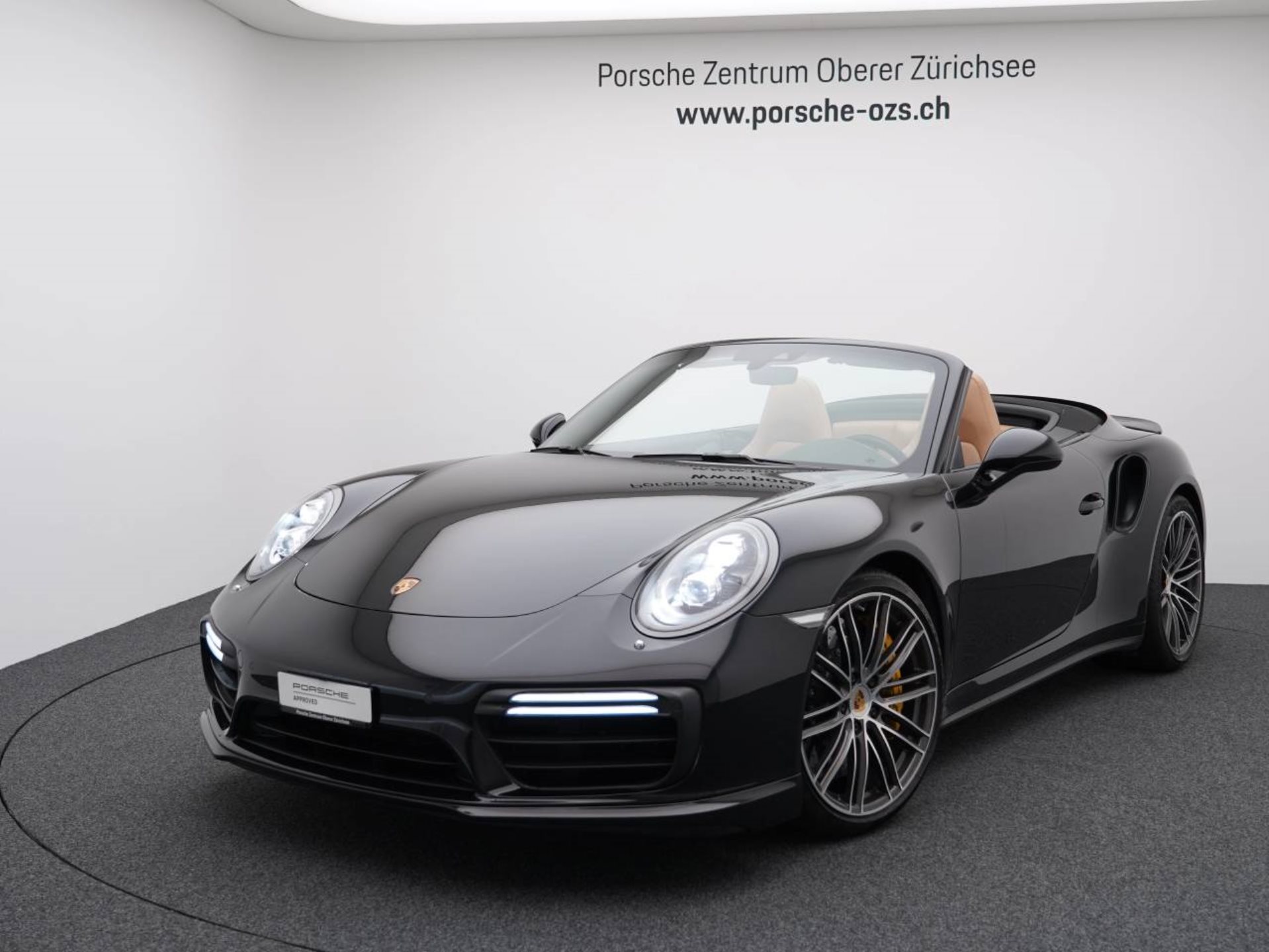PORSCHE 911 Turbo S Cabriolet-image-0