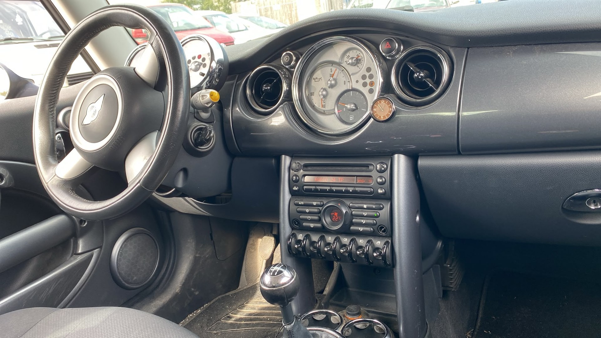 MINI Cooper-image-7