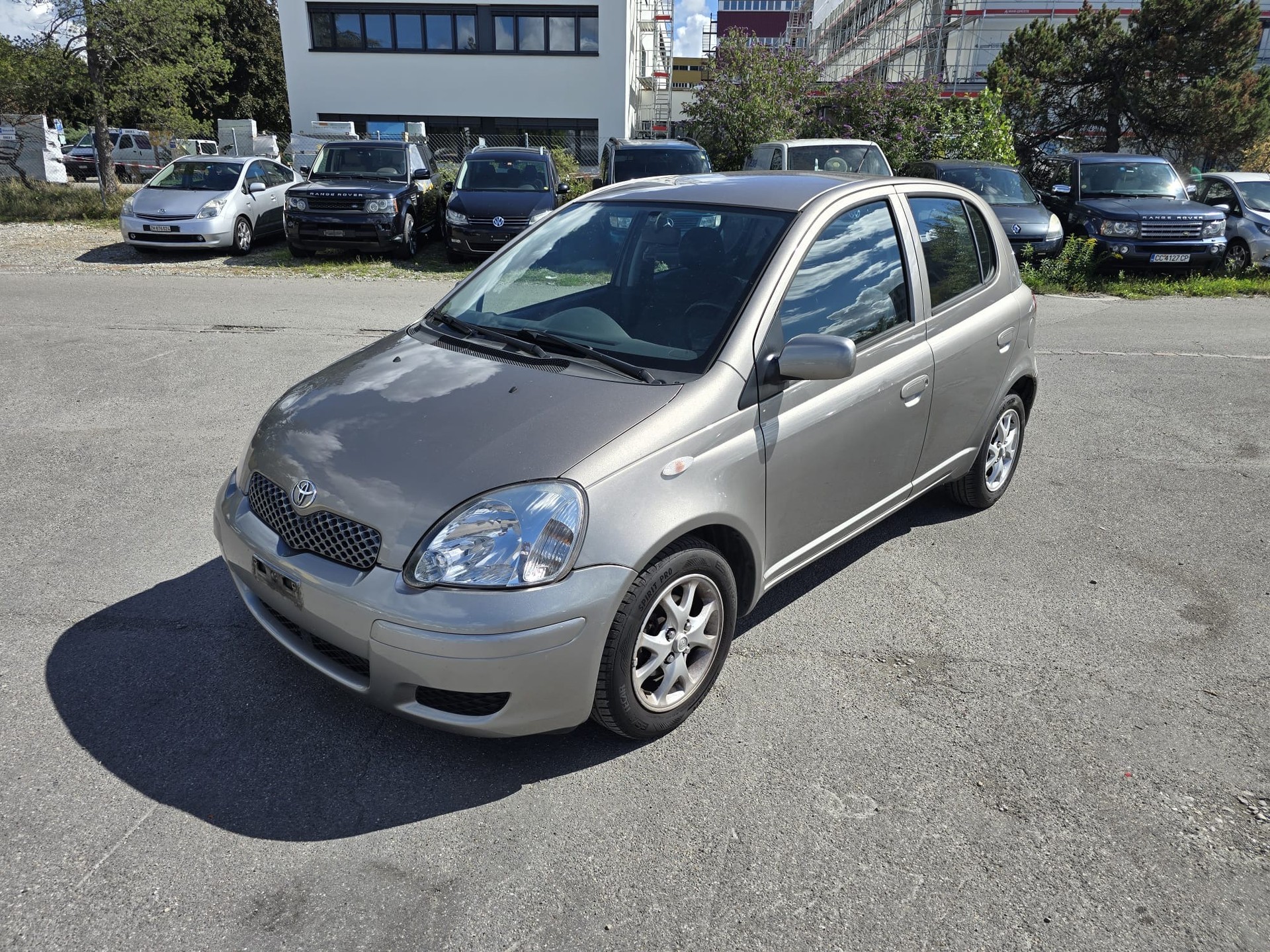 TOYOTA Yaris 1.3 Linea Sol-image-2