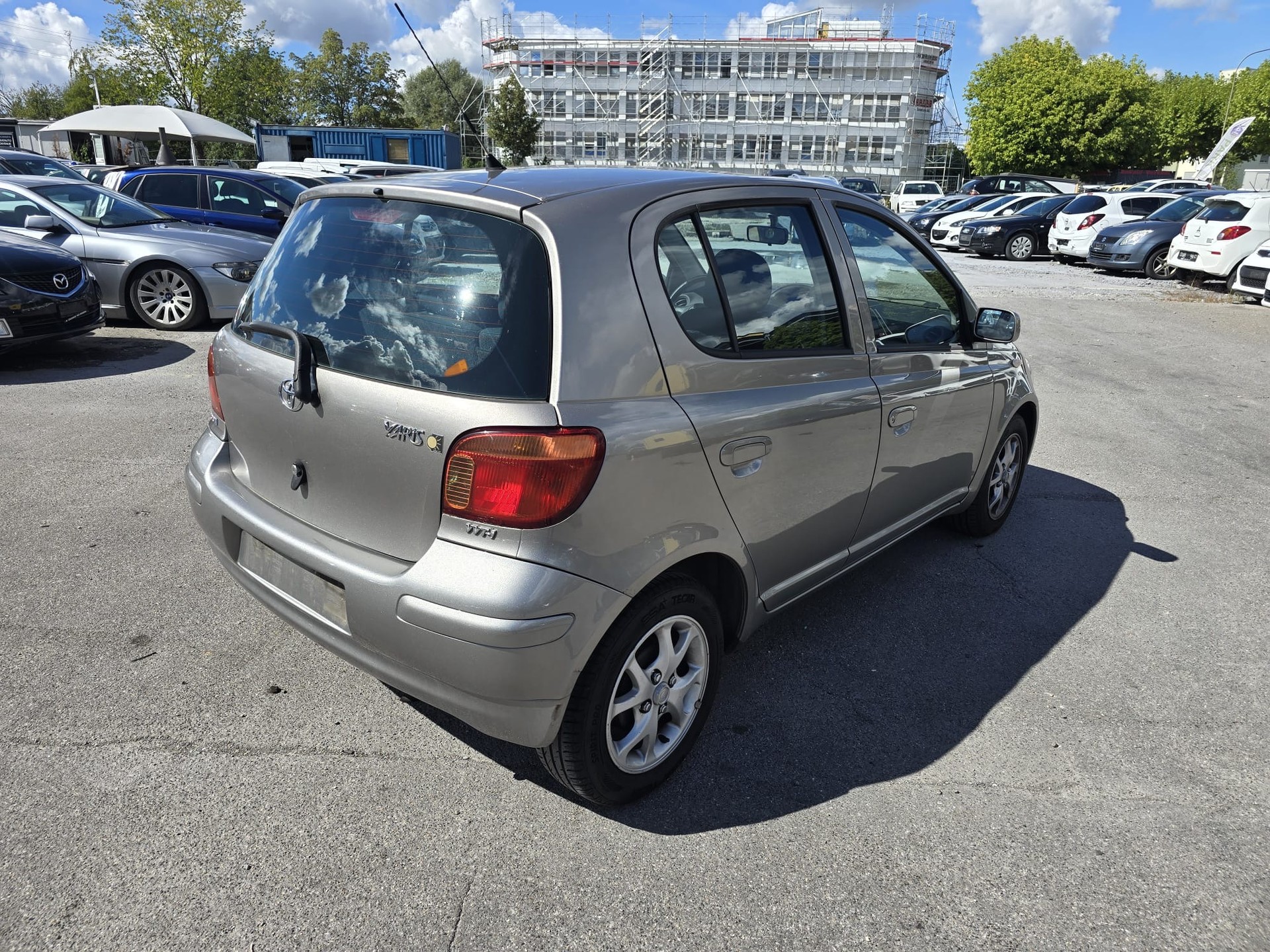 TOYOTA Yaris 1.3 Linea Sol-image-3