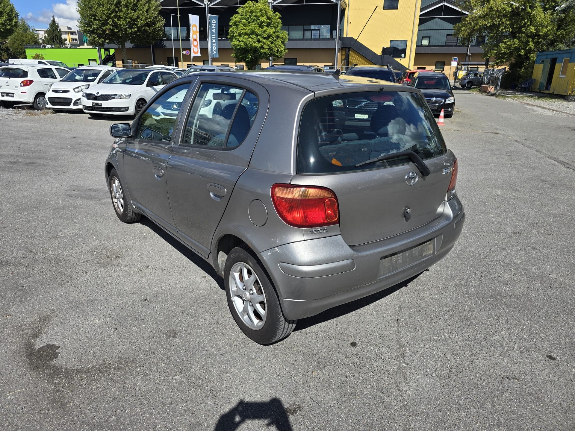 TOYOTA Yaris 1.3 Linea Sol-image-4