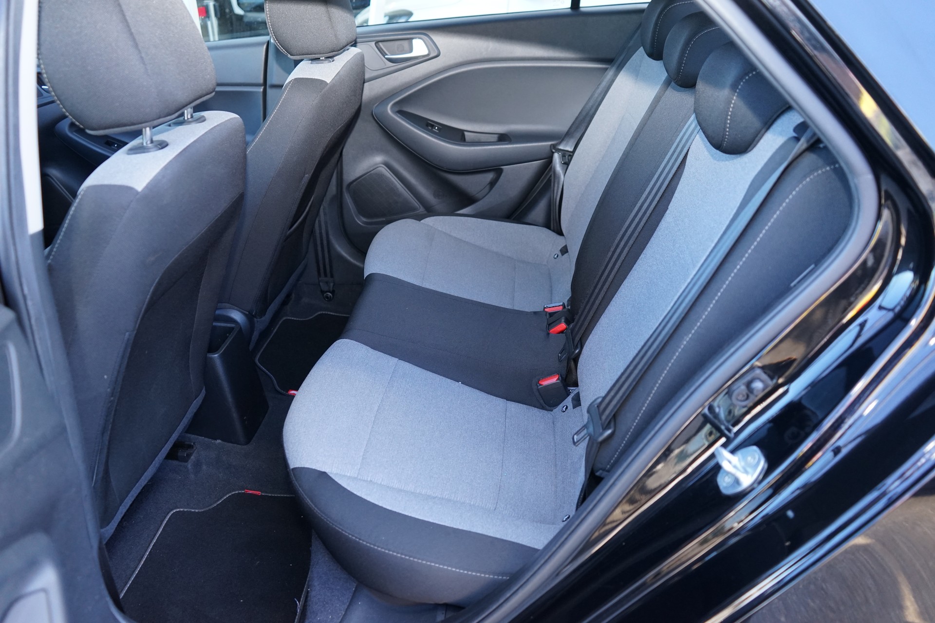 HYUNDAI i20 1.0 T-GDi Plena-image-15