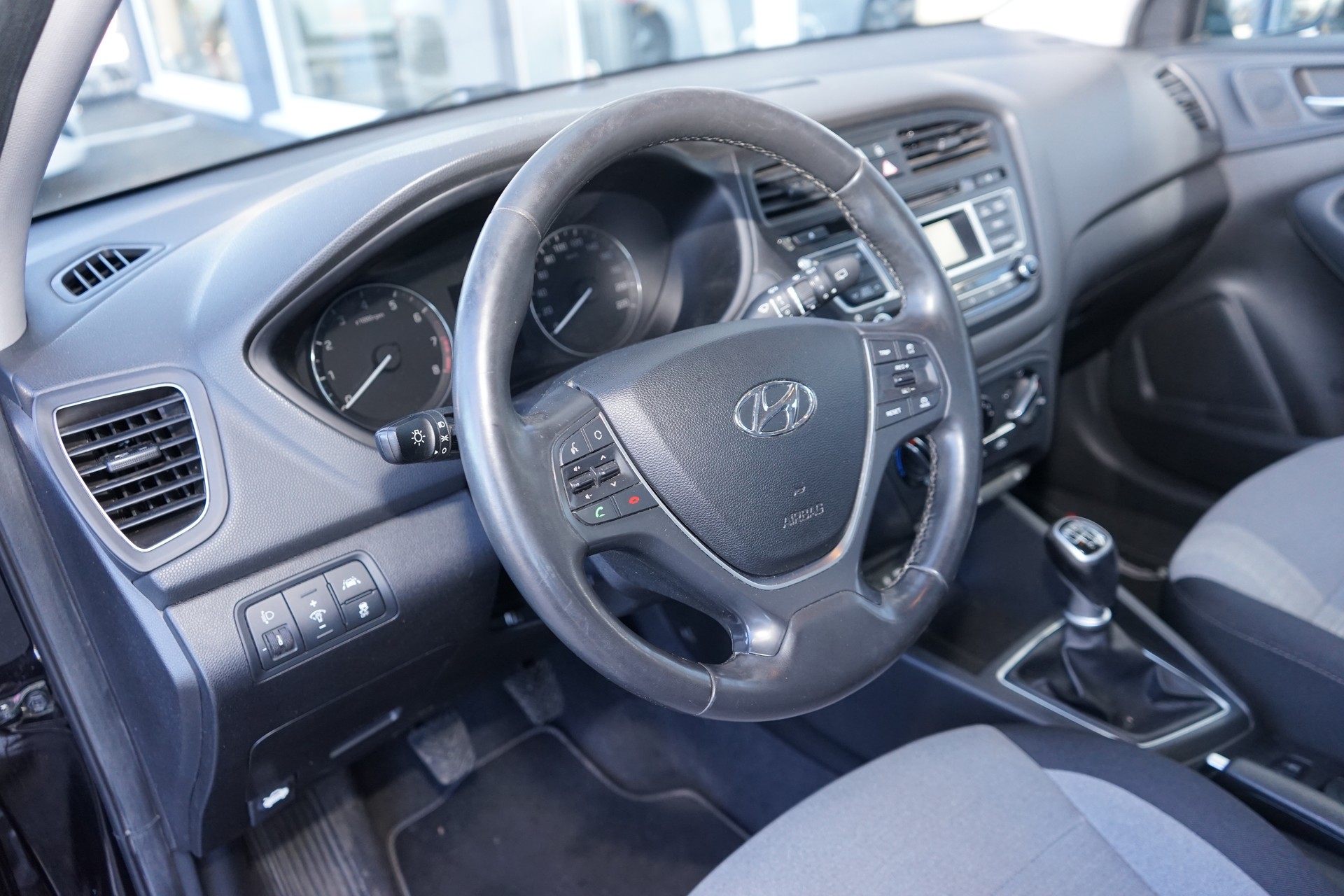 HYUNDAI i20 1.0 T-GDi Plena-image-10