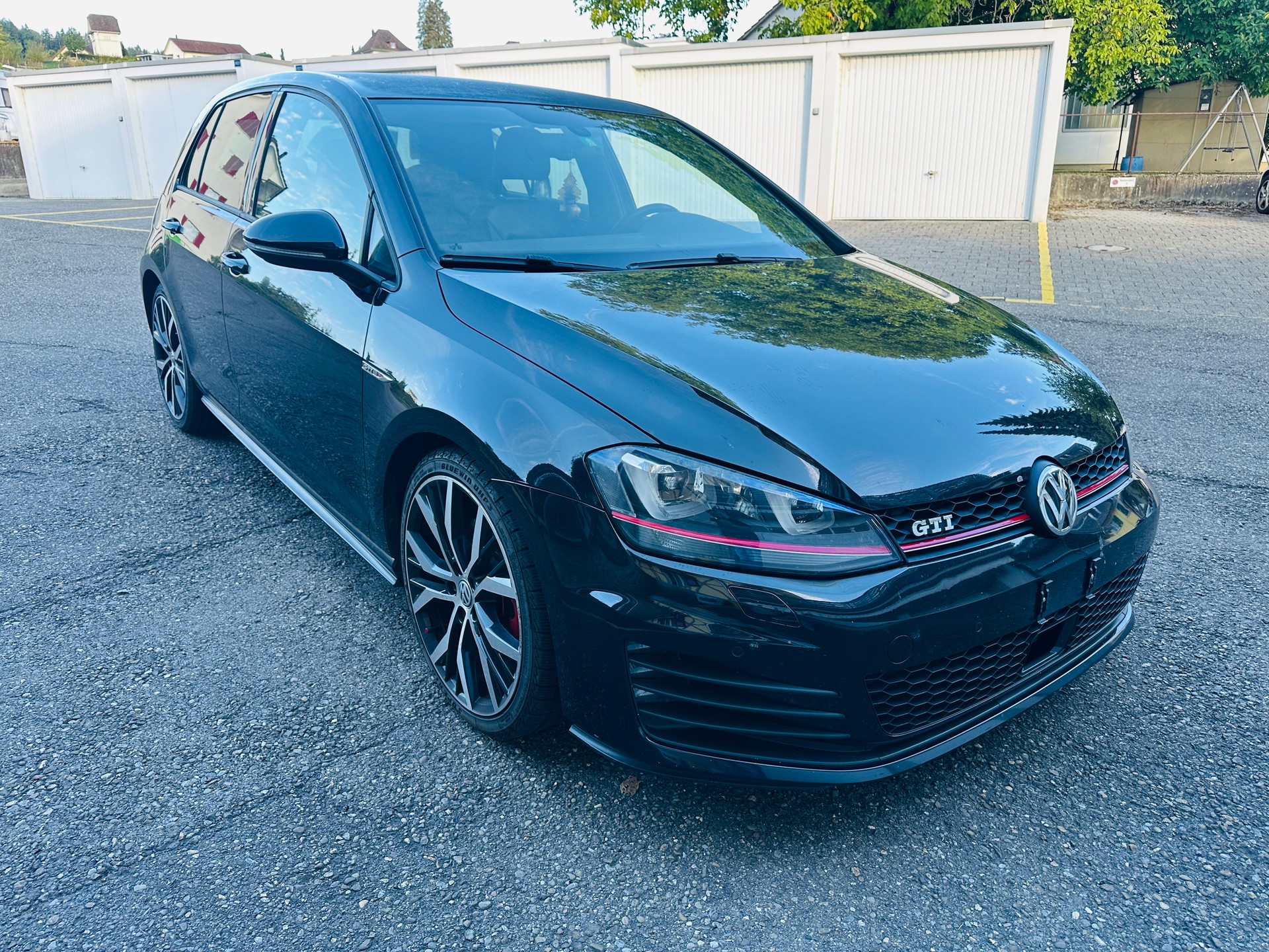 VW Golf 2.0 TSI GTI DSG-image-2