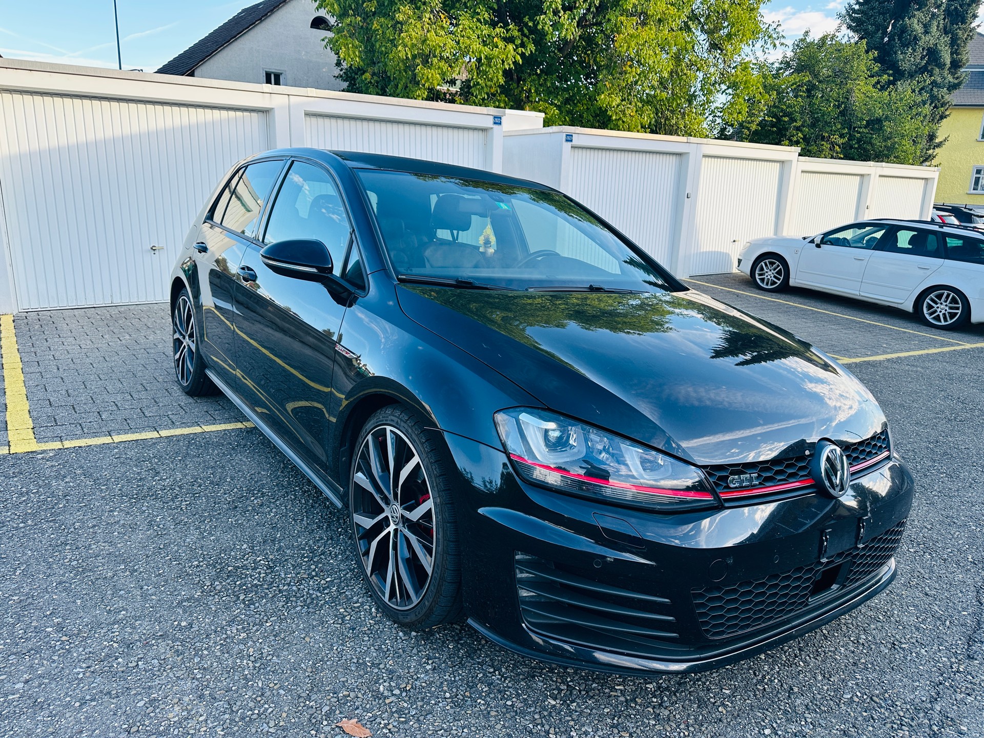 VW Golf 2.0 TSI GTI DSG-image-4