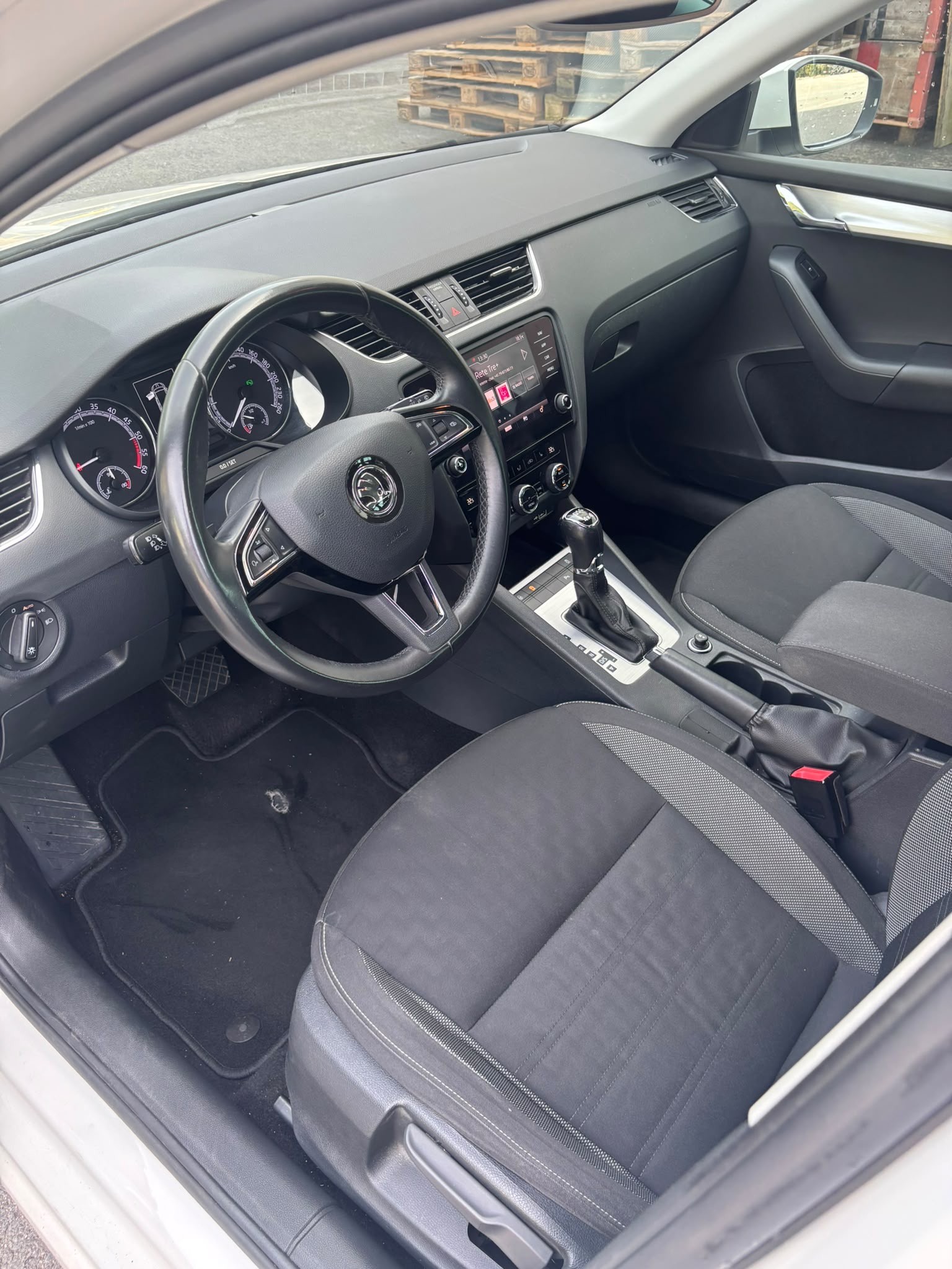 SKODA OCTAVIA 2.0TDI DSG 4X4 2019 150PS-image-4