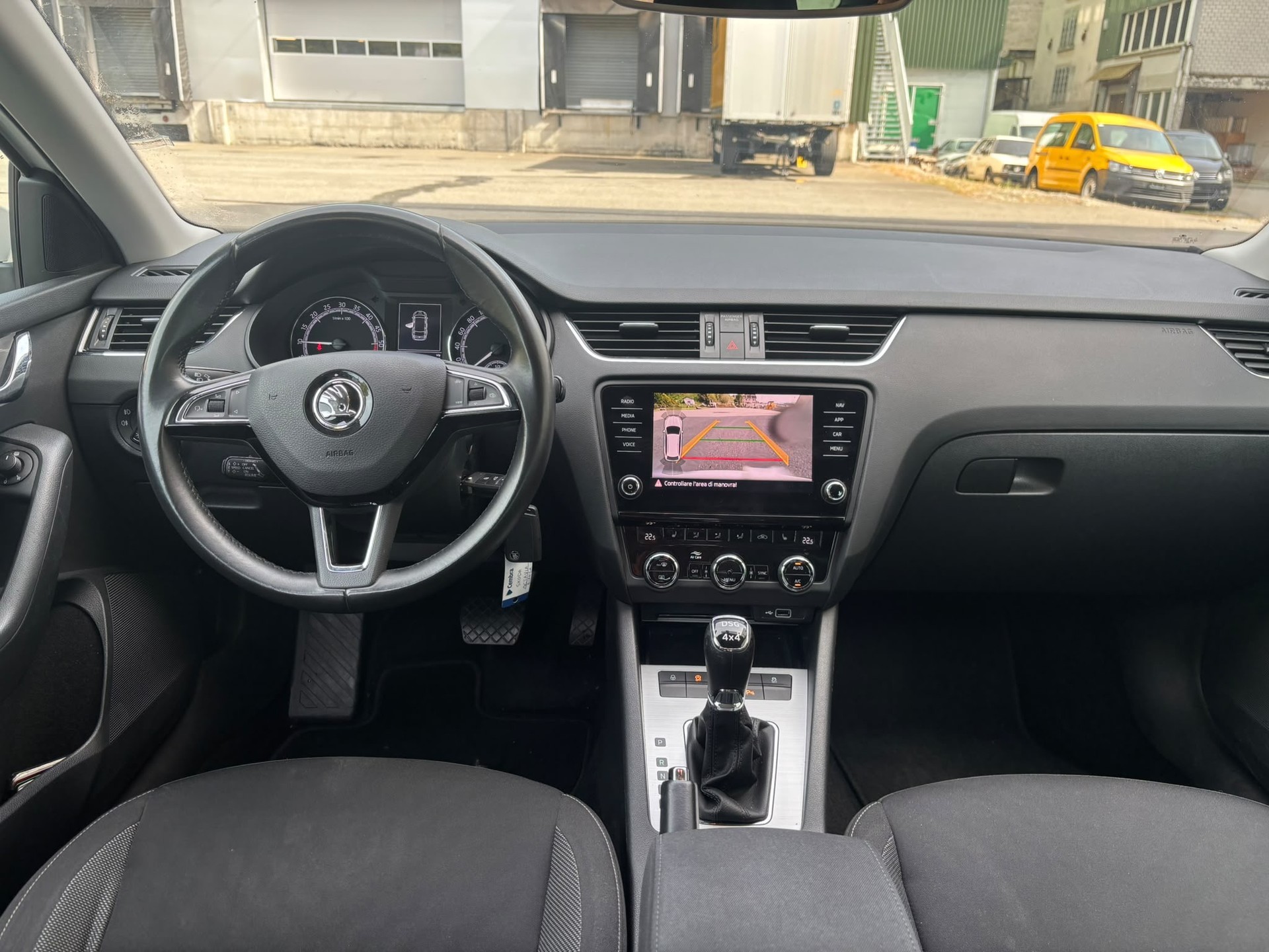 SKODA OCTAVIA 2.0TDI DSG 4X4 2019 150PS-image-3