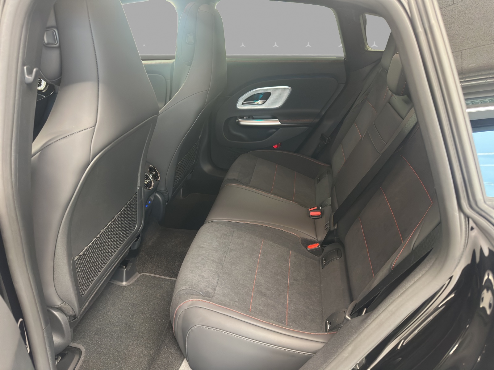 MERCEDES-BENZ CLA Shooting Brake 220 4Matic 8G-DCT-image-13