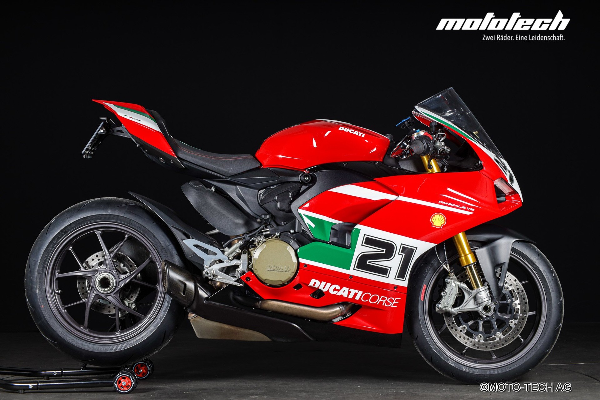 DUCATI Panigale V2 Bayliss 1st Champion 20th Anniversary-showroom-element-1