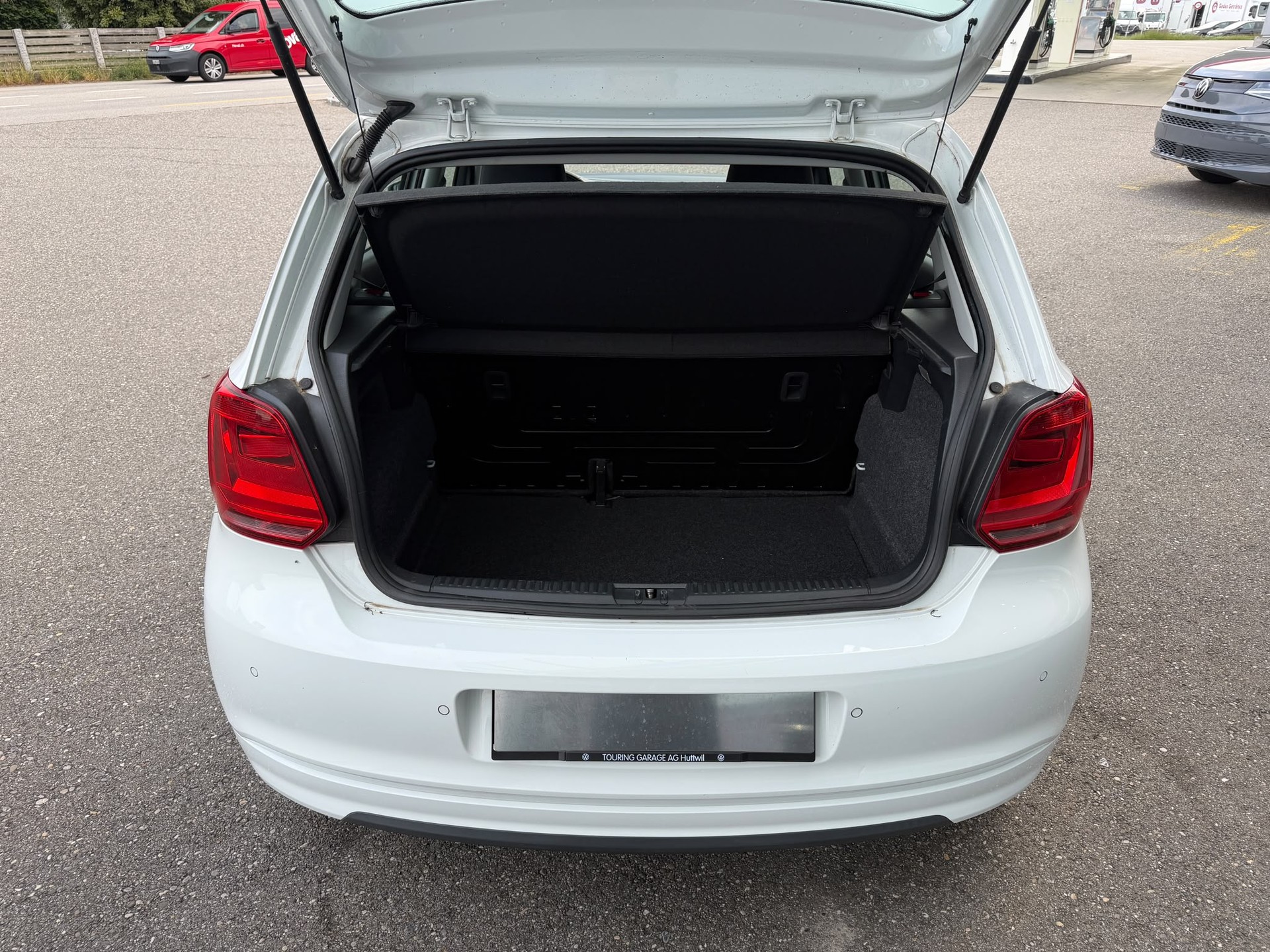 VW Polo 1.4 TDI BlueMotion Trendline-image-21