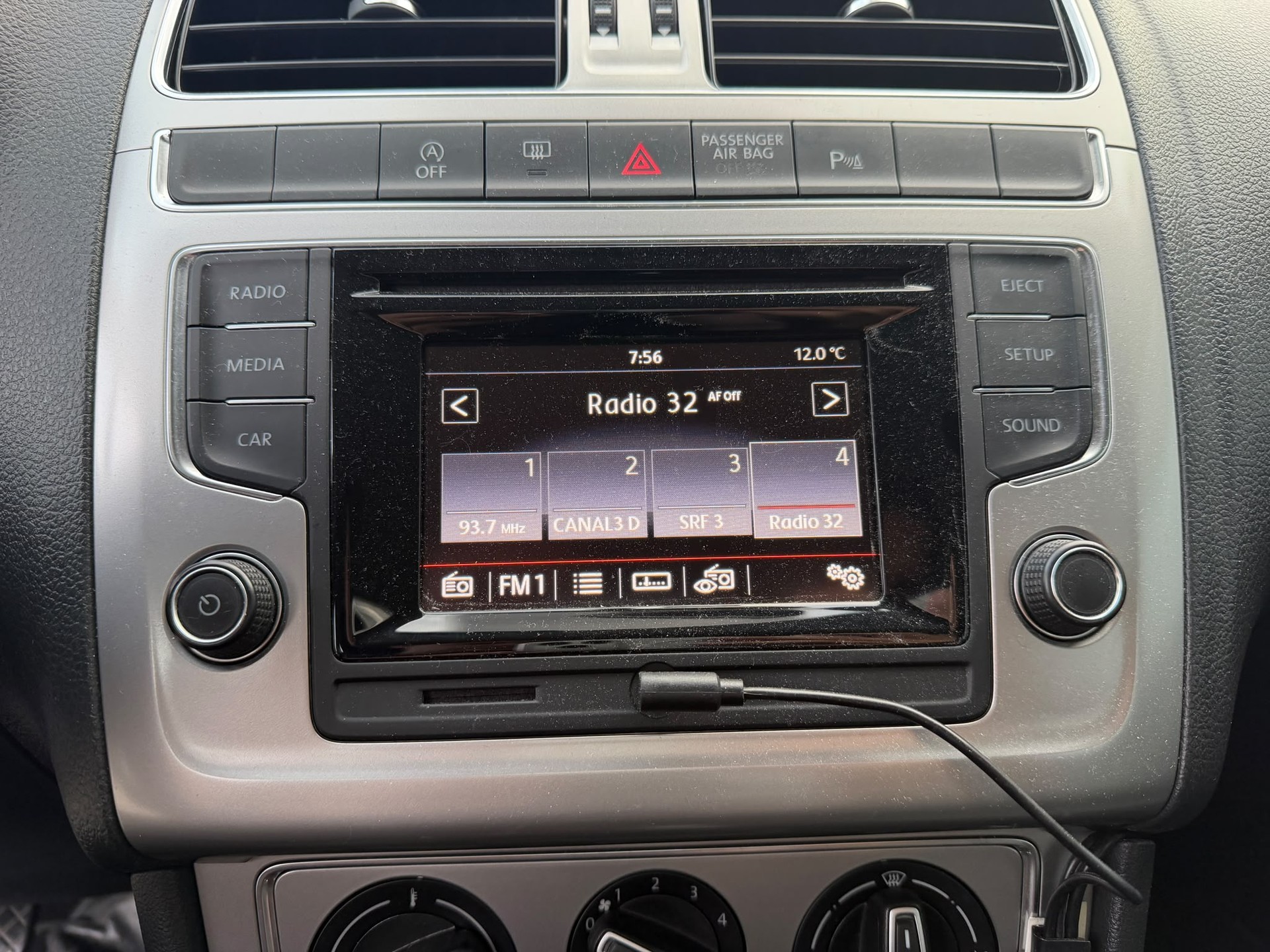 VW Polo 1.4 TDI BlueMotion Trendline-image-16