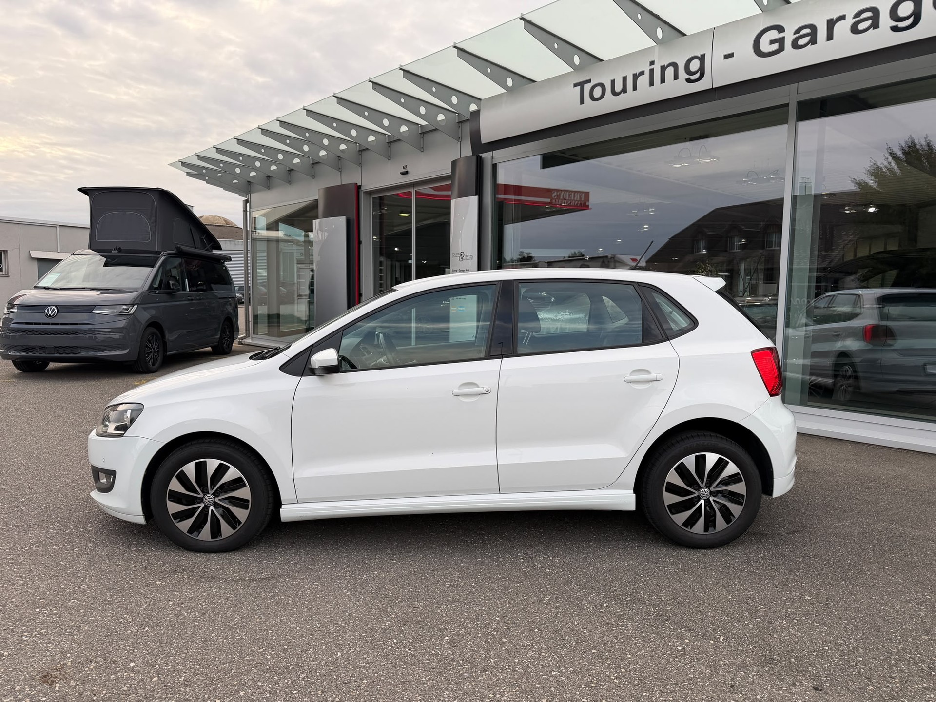 VW Polo 1.4 TDI BlueMotion Trendline-image-1