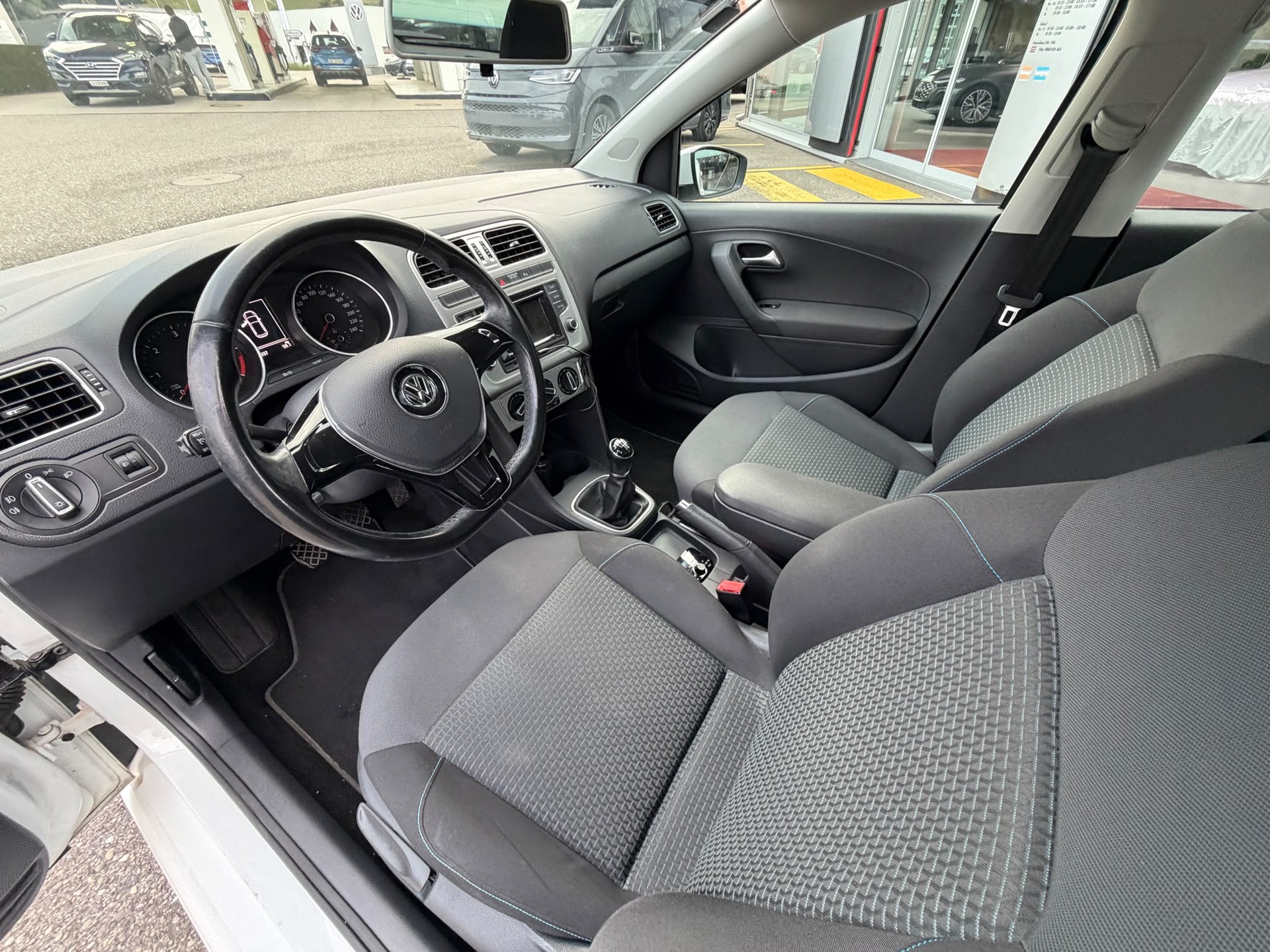 VW Polo 1.4 TDI BlueMotion Trendline-image-10
