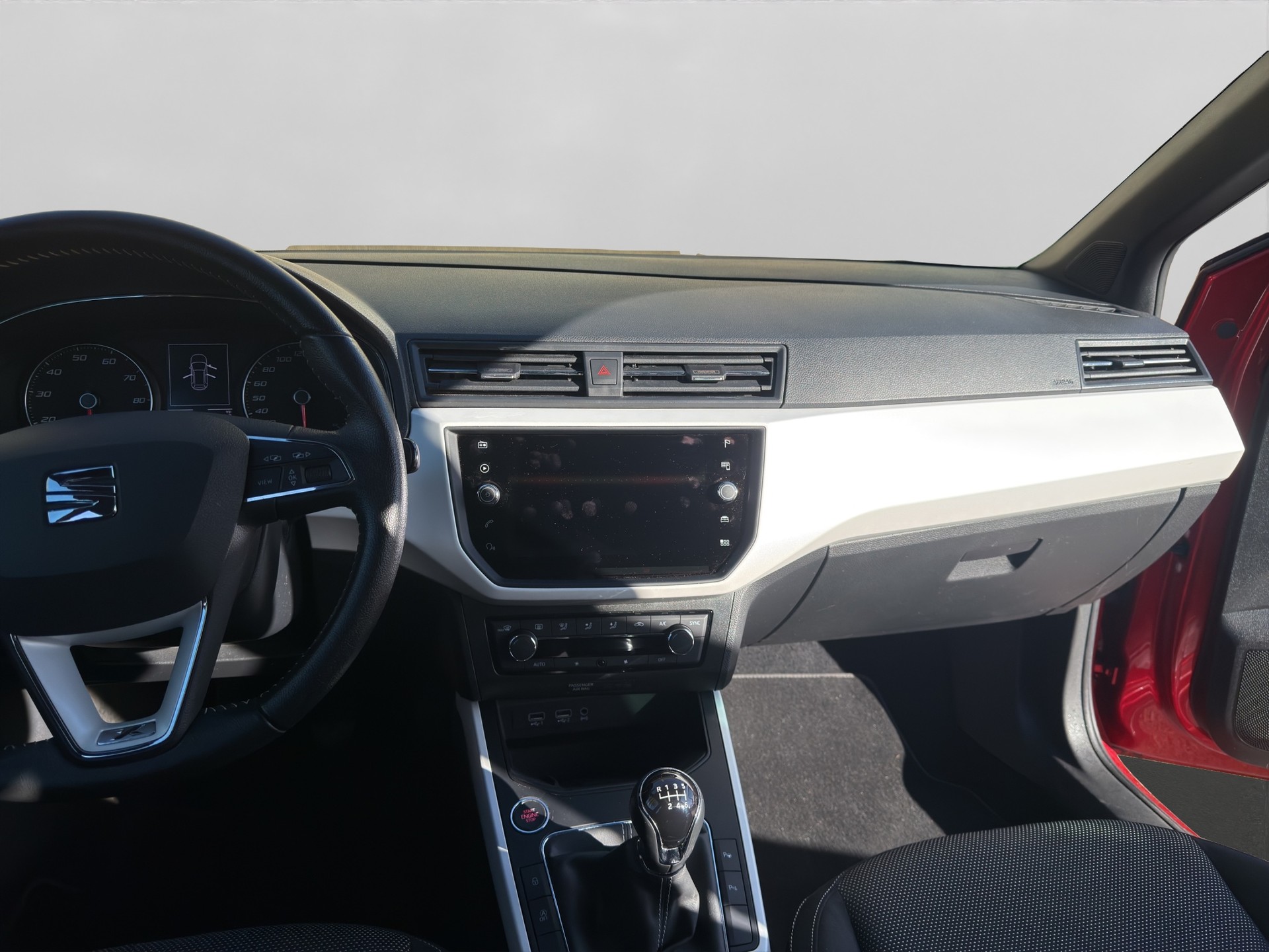 SEAT Arona 1.0 TSI Eco Xcellence-image-16