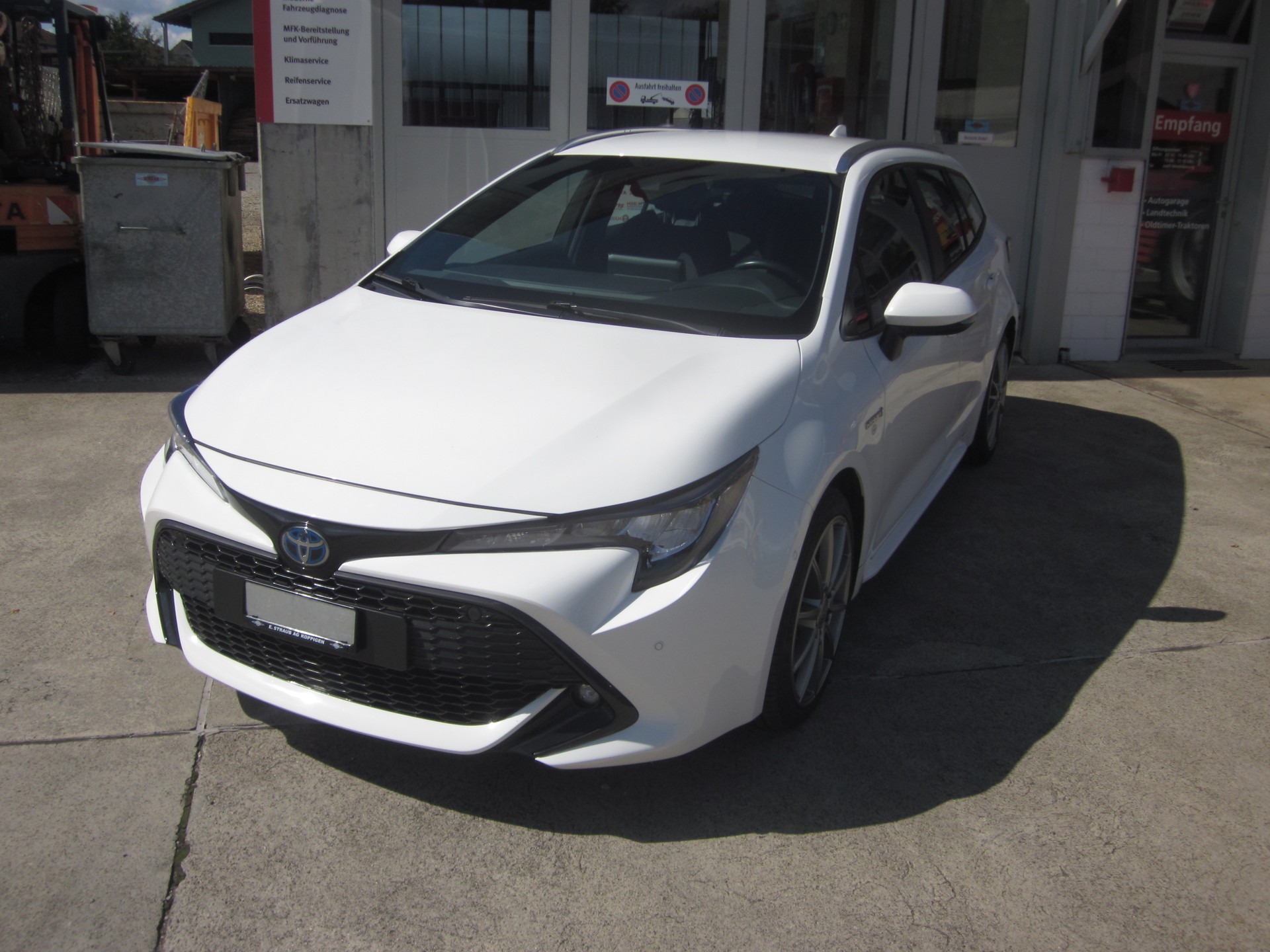 TOYOTA Corolla Touring Sports 1.8 HSD Active e-CVT-image-4