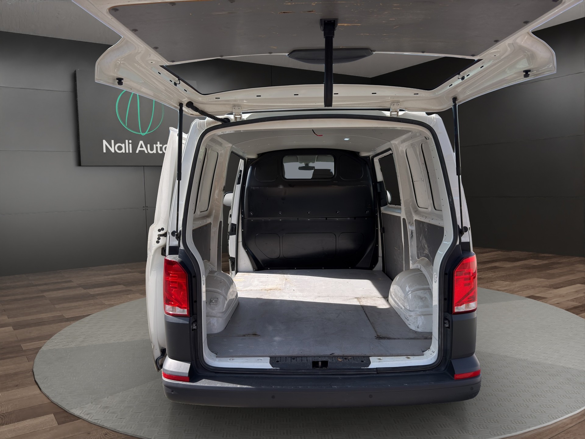 VW T6.1 2.0 TDI 4Motion DSG-image-15