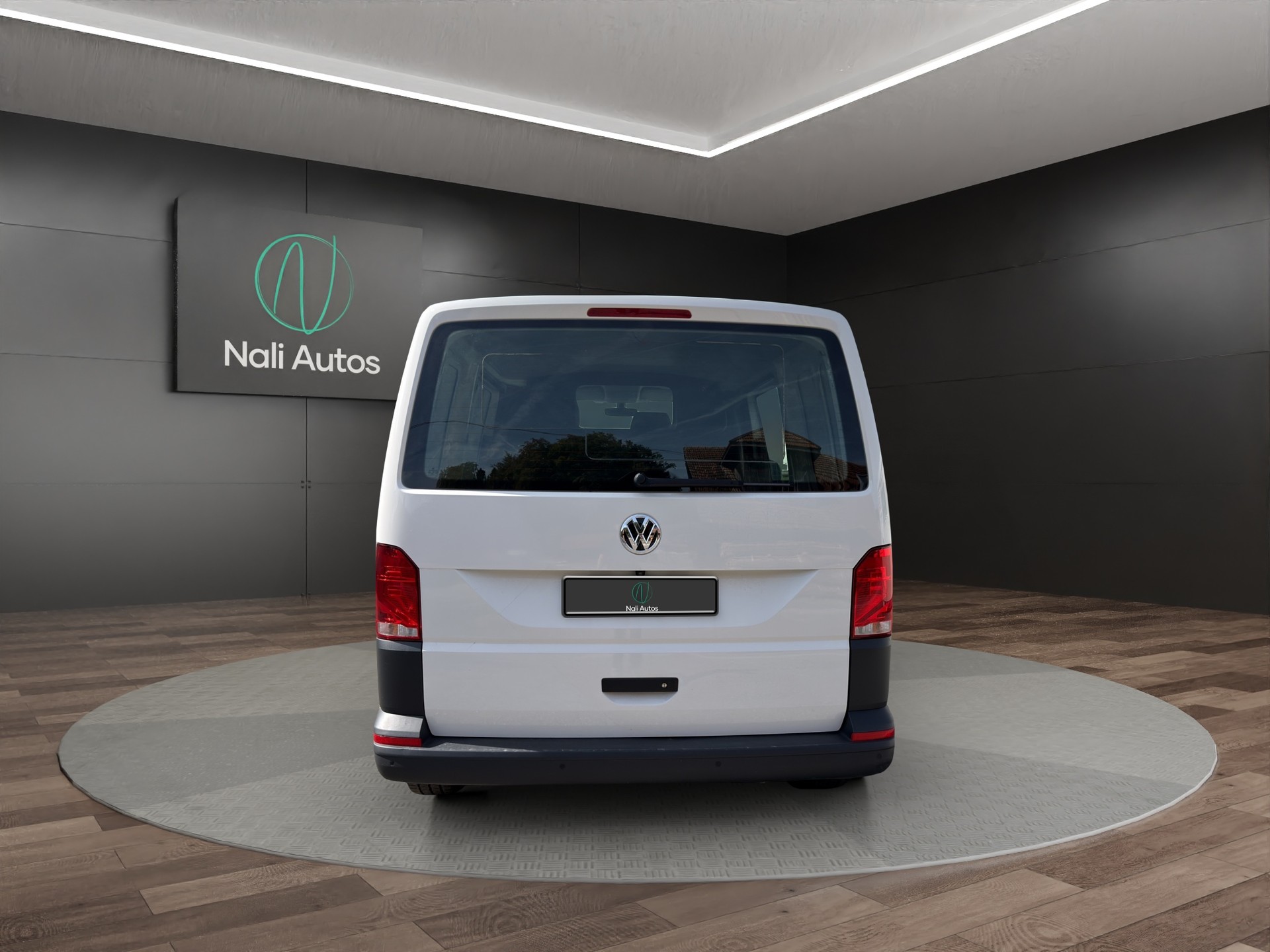 VW T6.1 2.0 TDI 4Motion DSG-image-2