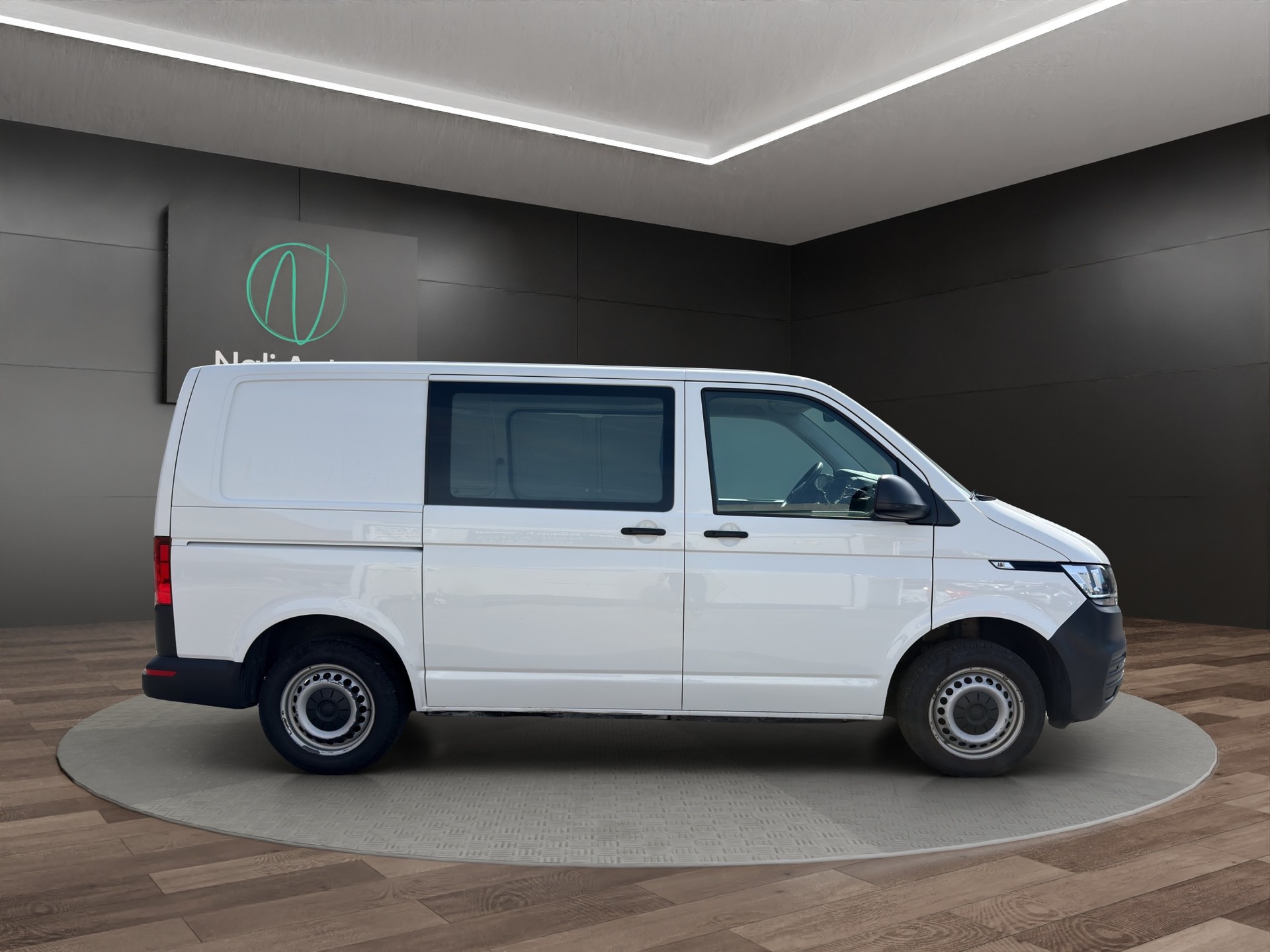 VW T6.1 2.0 TDI 4Motion DSG-image-7