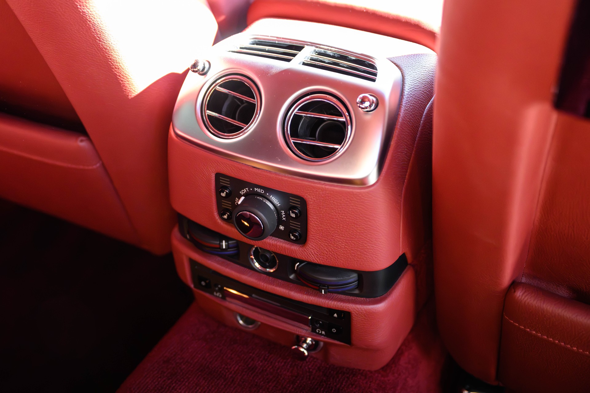 ROLLS-ROYCE Ghost 6.6 V12-image-10