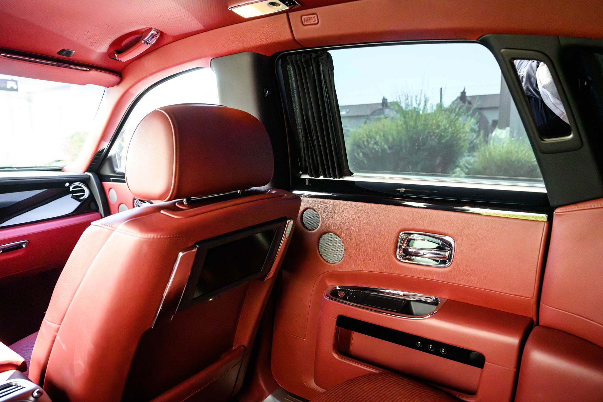 ROLLS-ROYCE Ghost 6.6 V12-image-12