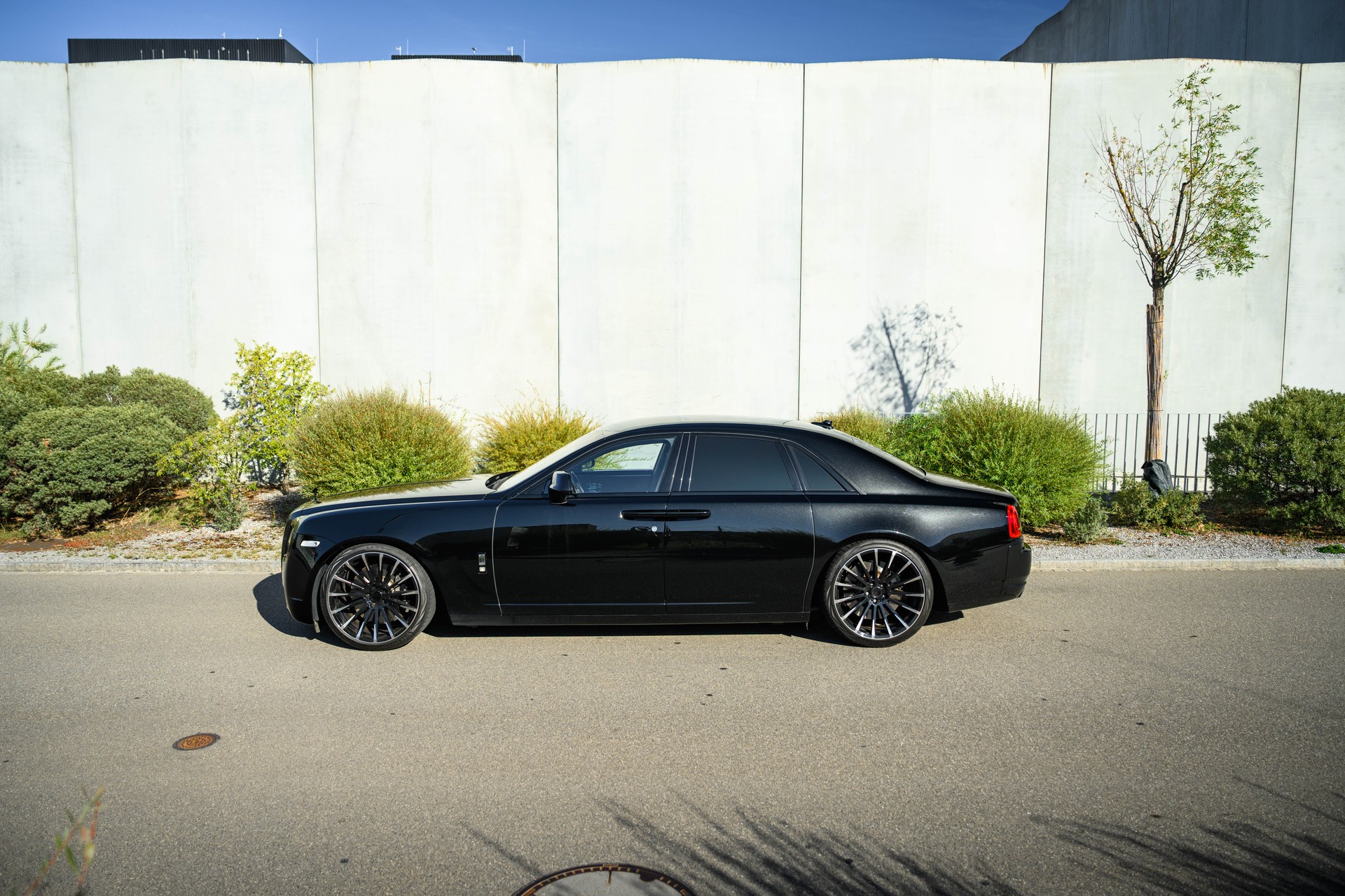 ROLLS-ROYCE Ghost 6.6 V12-image-2