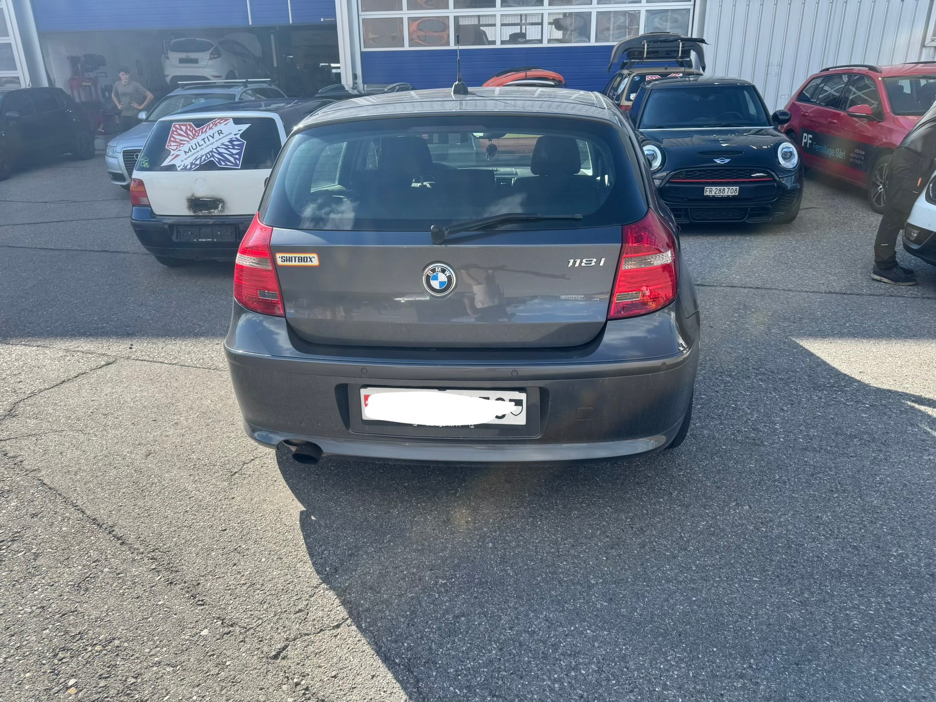 BMW 118i-image-4