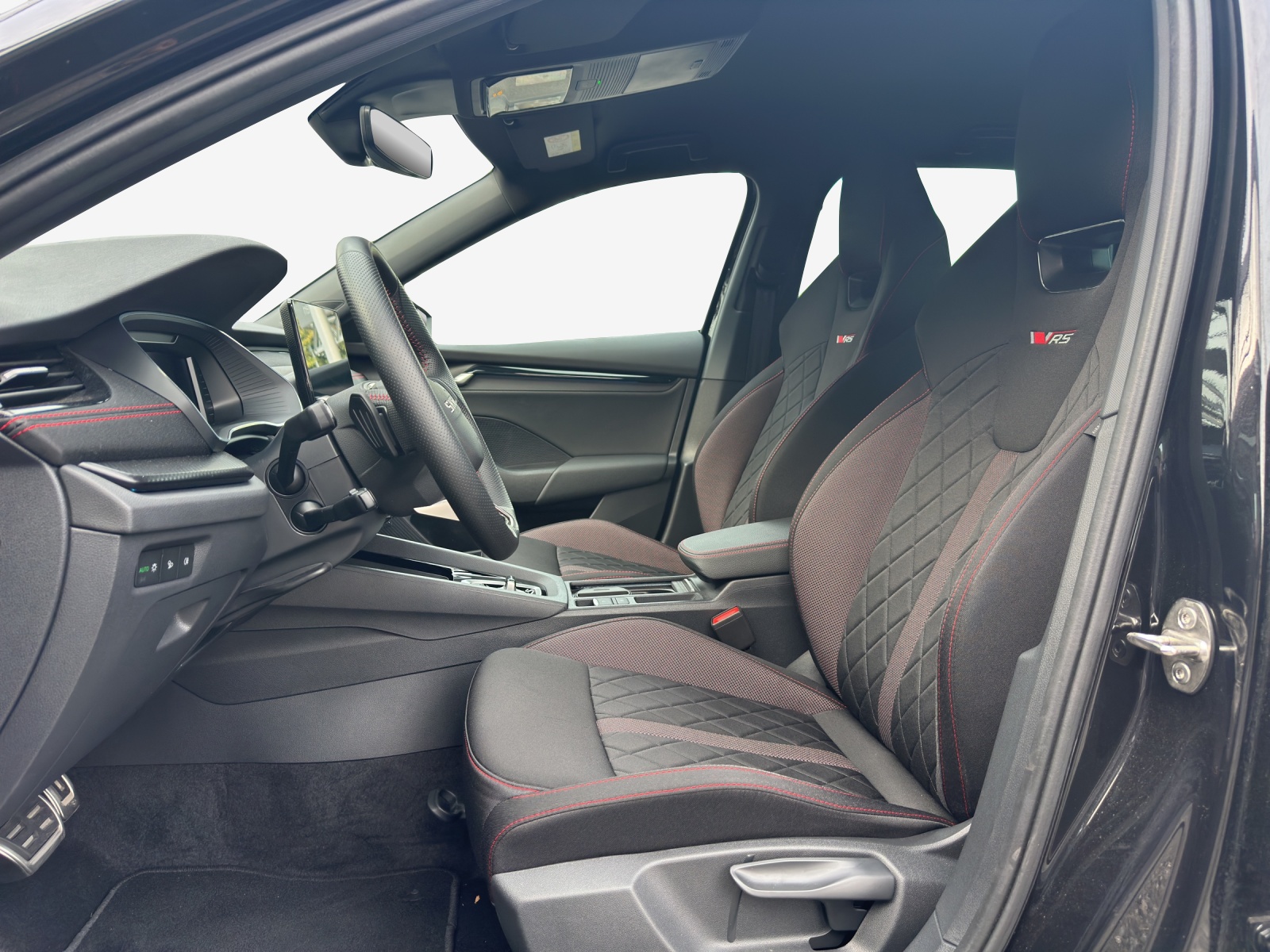 SKODA Octavia Combi 2.0 TSI DSG RS-image-7