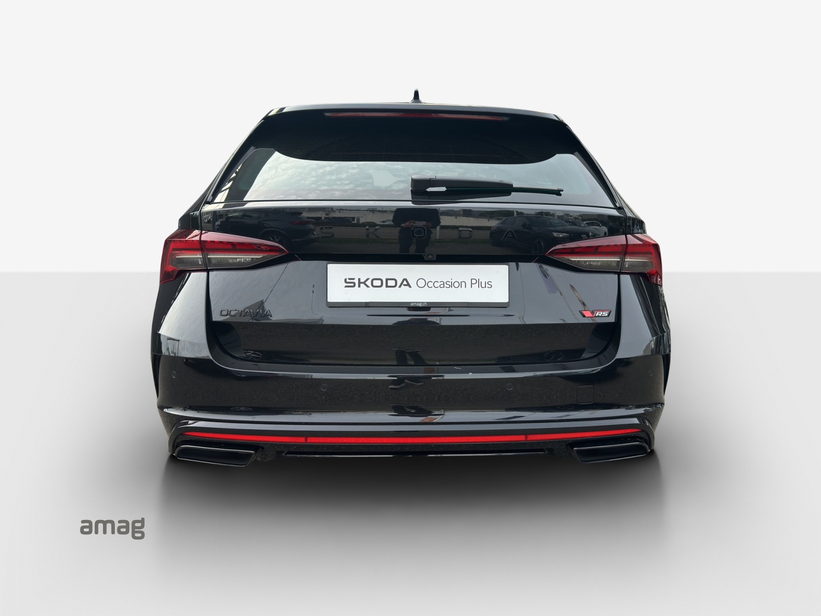 SKODA Octavia Combi 2.0 TSI DSG RS-image-3