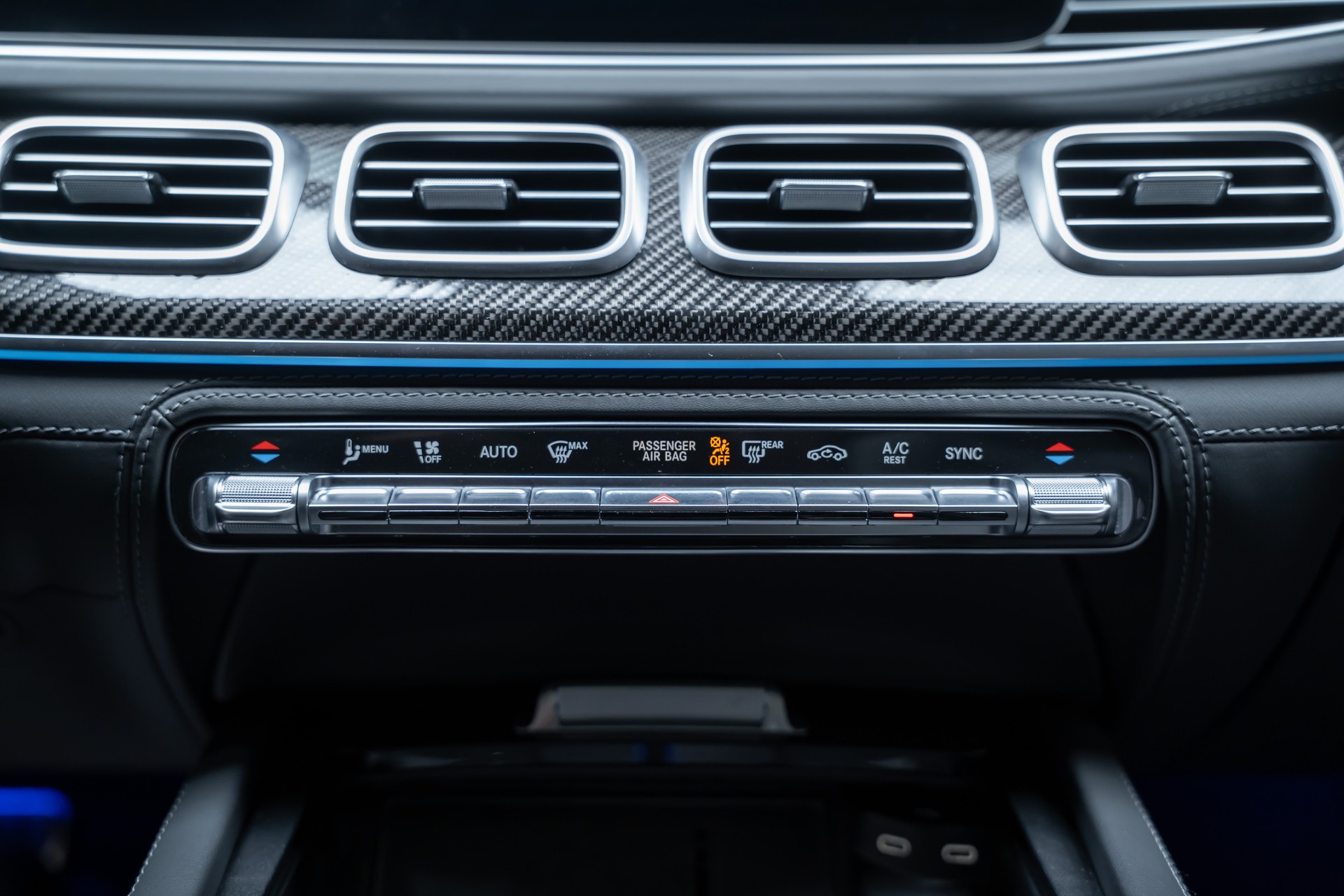 MERCEDES-BENZ GLE 63 S AMG 4matic+ Coupé / Panorama / 360°Kamera / HeadUp-image-44