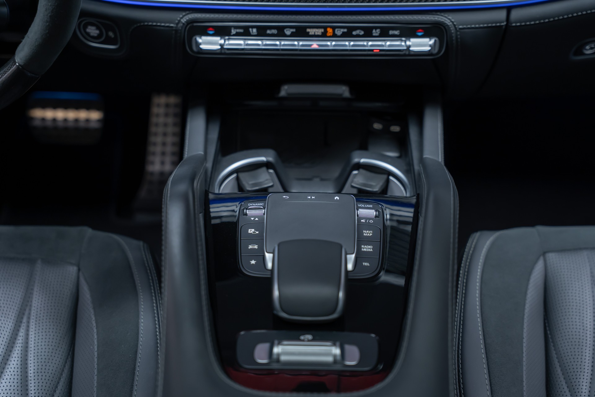 MERCEDES-BENZ GLE 63 S AMG 4matic+ Coupé / Panorama / 360°Kamera / HeadUp-image-45