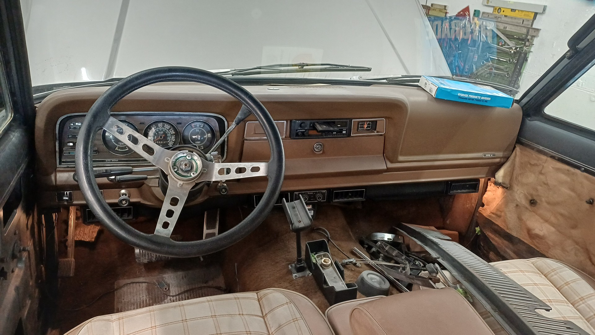 JEEP Wagoneer Limited V8-image-8